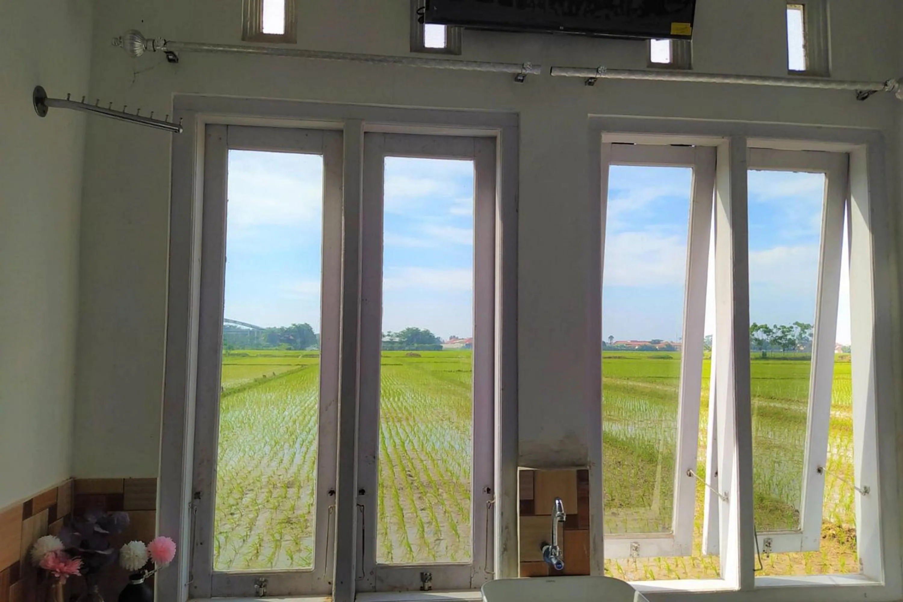 Day in Guesthouse Berlian Batang Syariah near Kampung Kalisalak Park