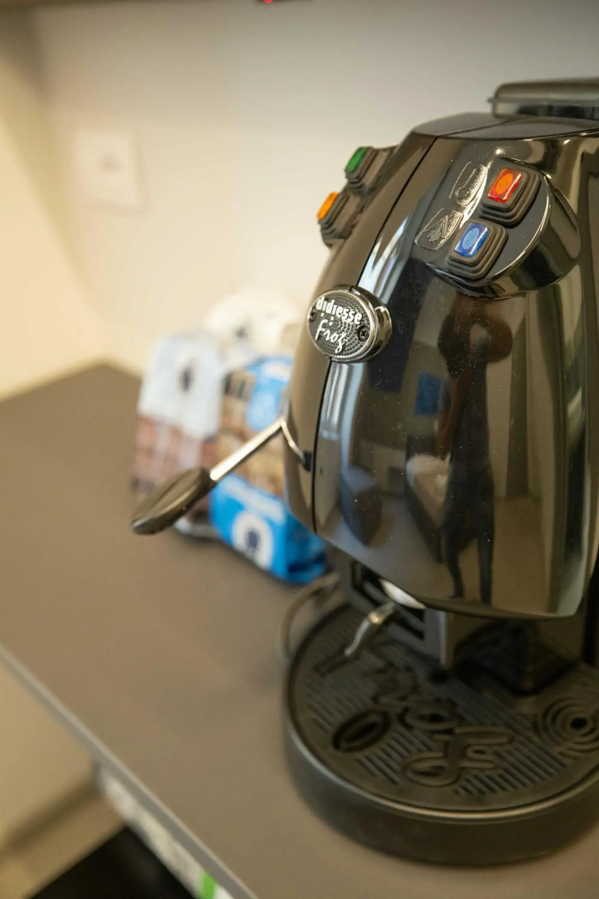 Triple Room with Bathroom in Napoli è....... By Dimorra Triple Room with Bathroom in Napoli è....... By Dimorra