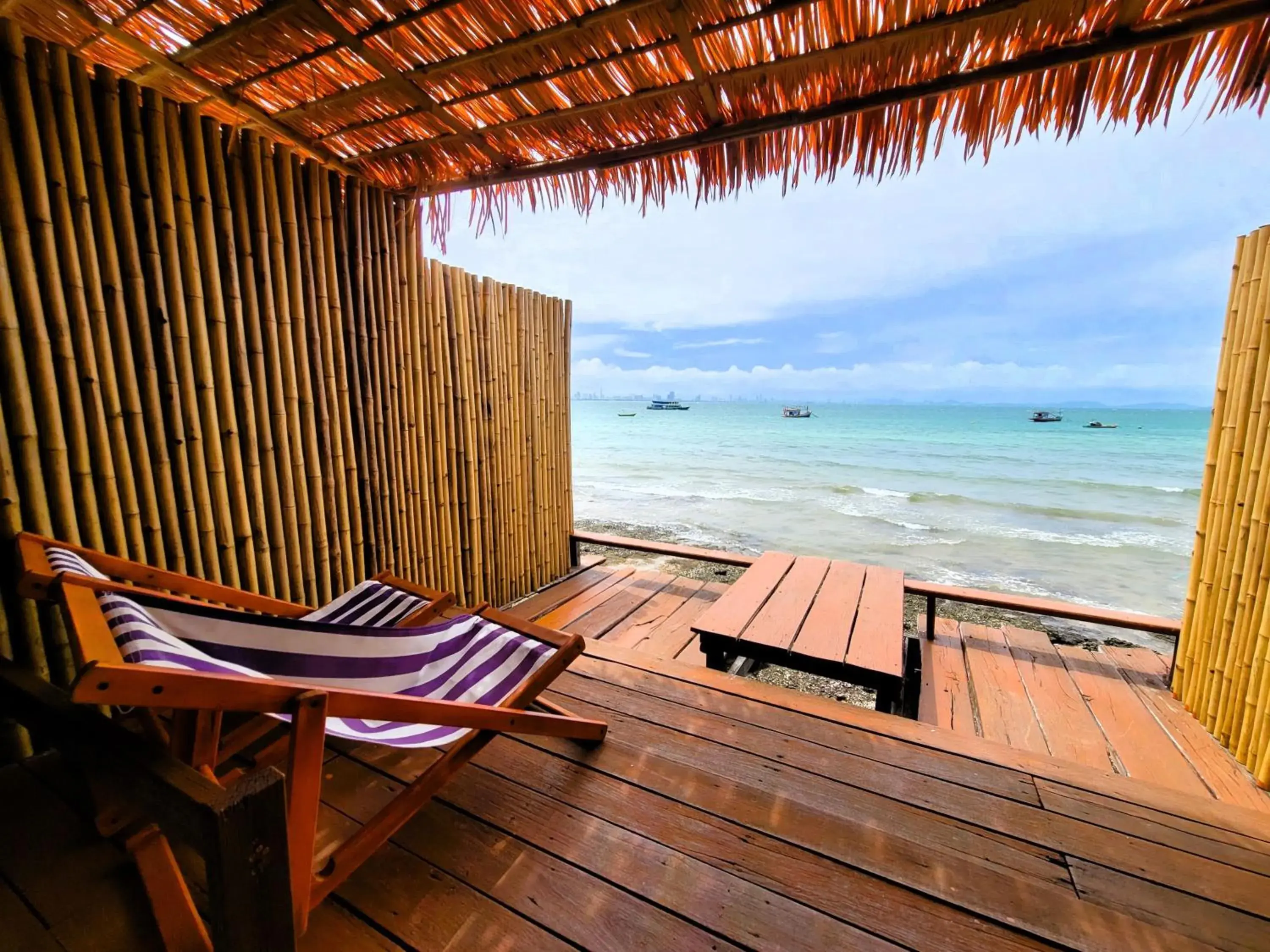 Superior Double Room in Baan I Taley On Sea Koh Larn Superior Double Room in Baan I Taley On Sea Koh Larn