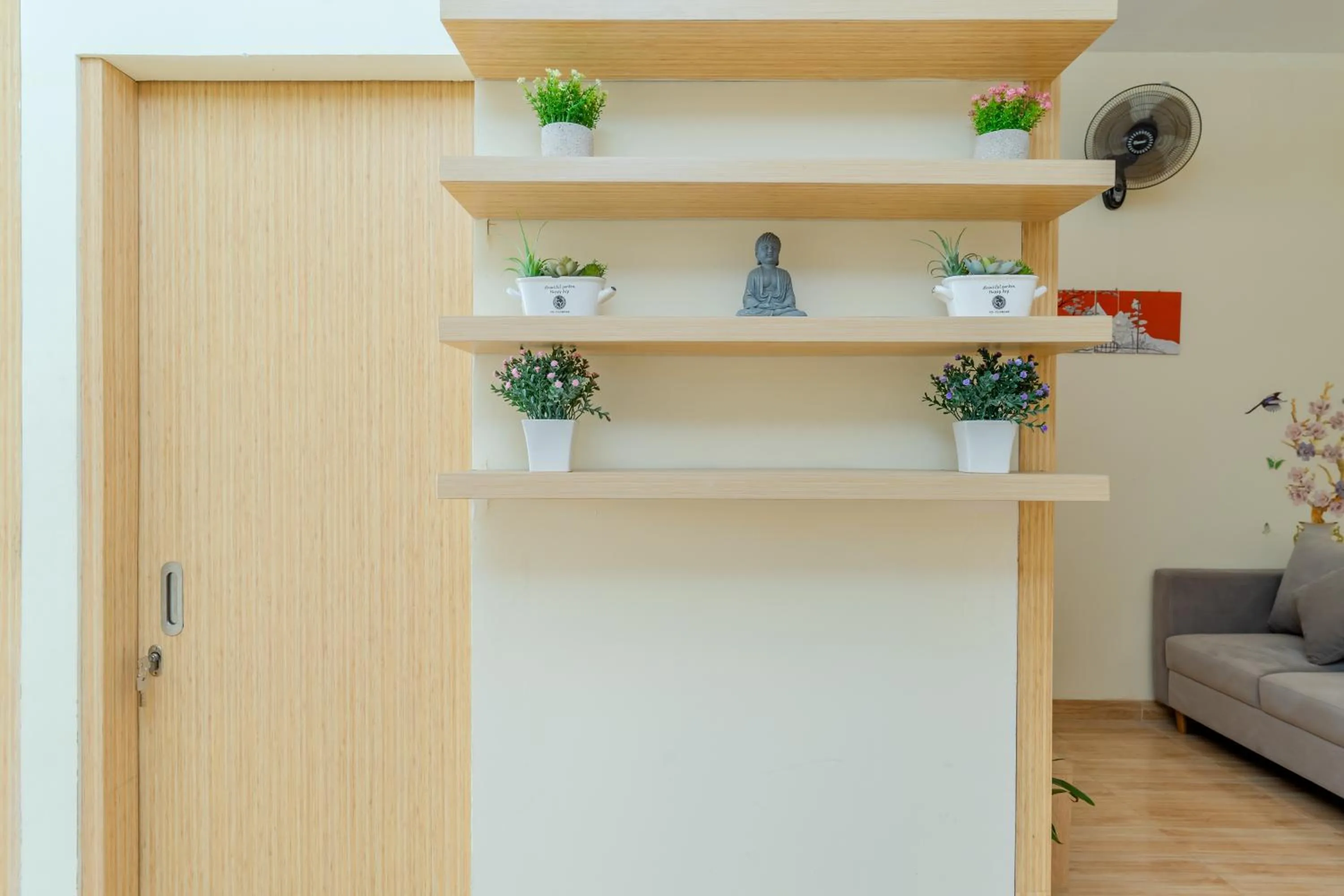 Property building in RedDoorz Plus Near RS Royal Taruma Grogol