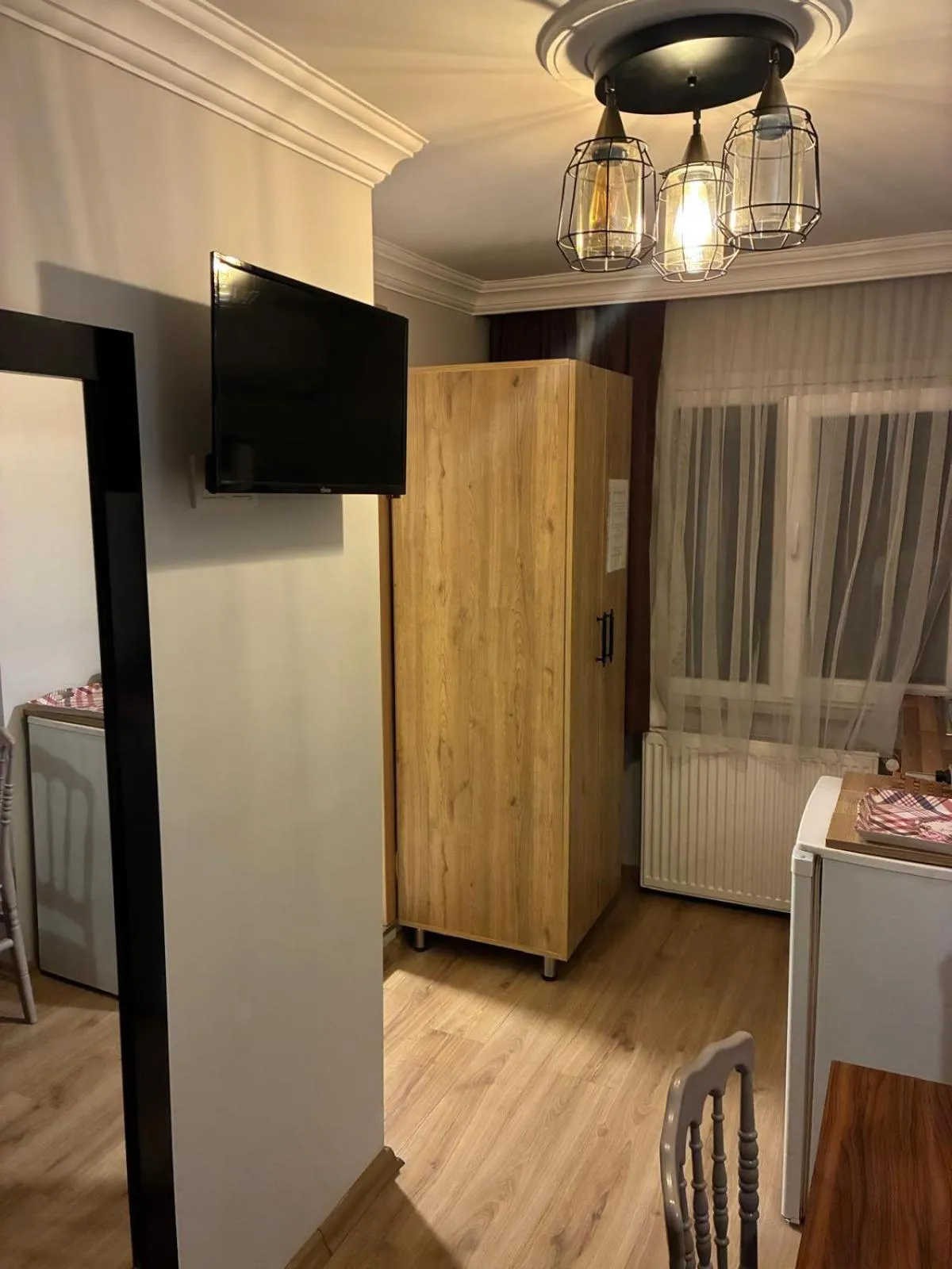 Communal lounge/ TV room in Grey House Apartments & Suites Istanbul