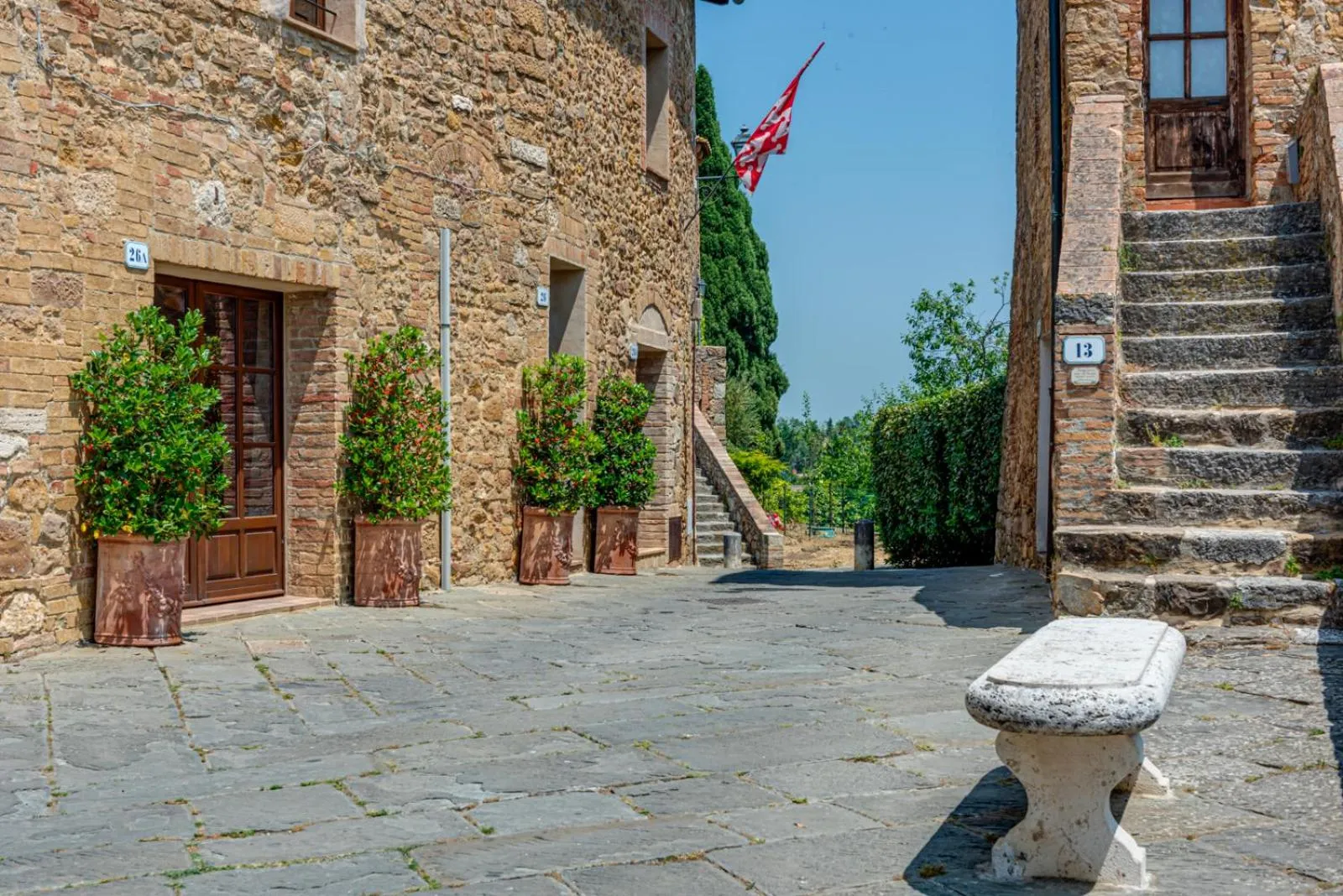 Property building in b&b BORGO CAPITANO COLLECTION Albergo diffuso - Centro Storico