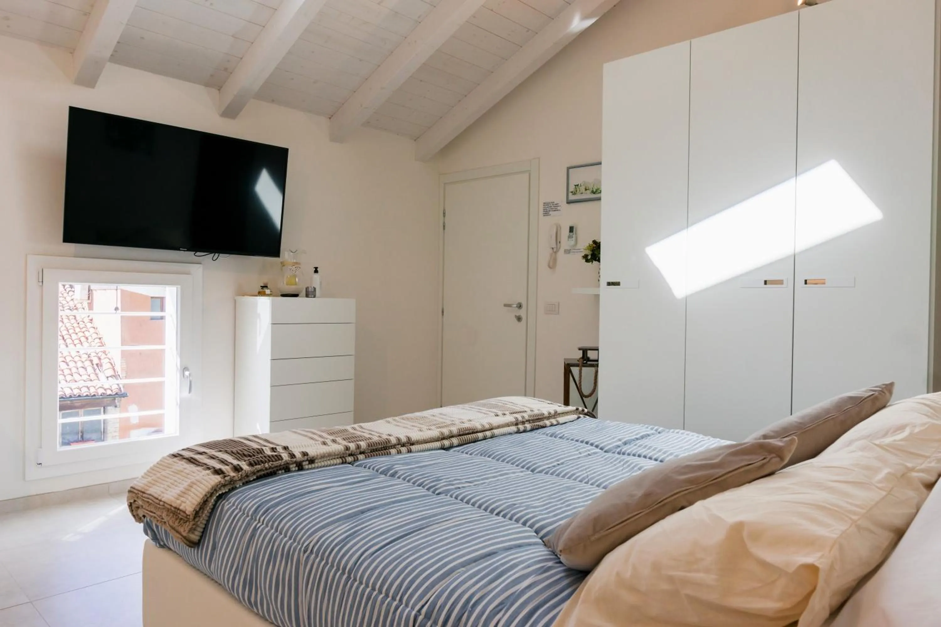 TV and multimedia, Bed in Ca' Ross