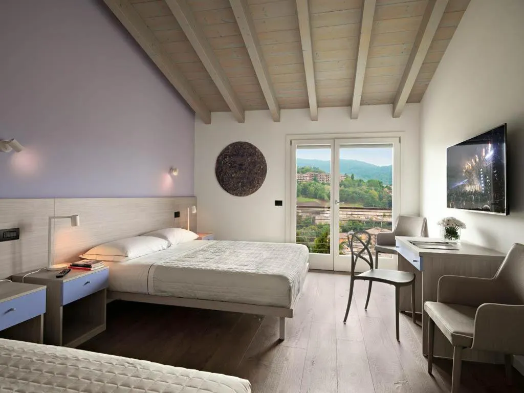 Bed in Residence Caffè Maya