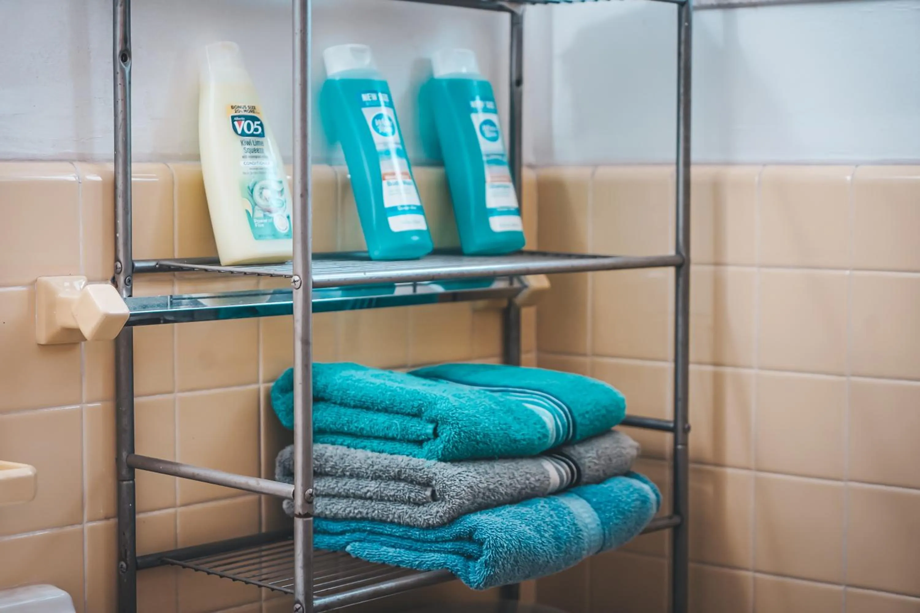 Bathroom in Hollywood Light Haven Lodge