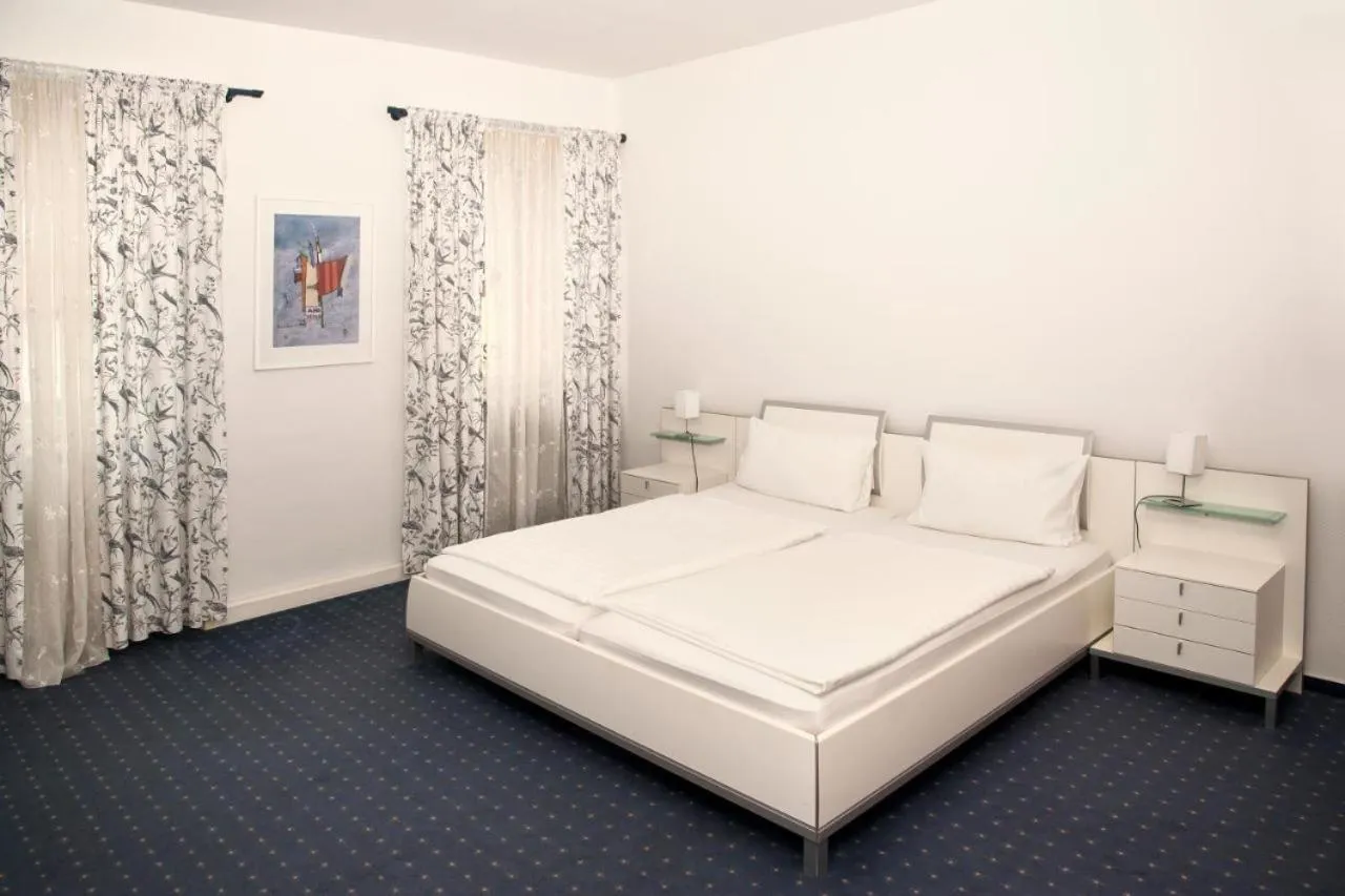 Photo of the whole room in Hotel Villa Martino - zum Hirsch