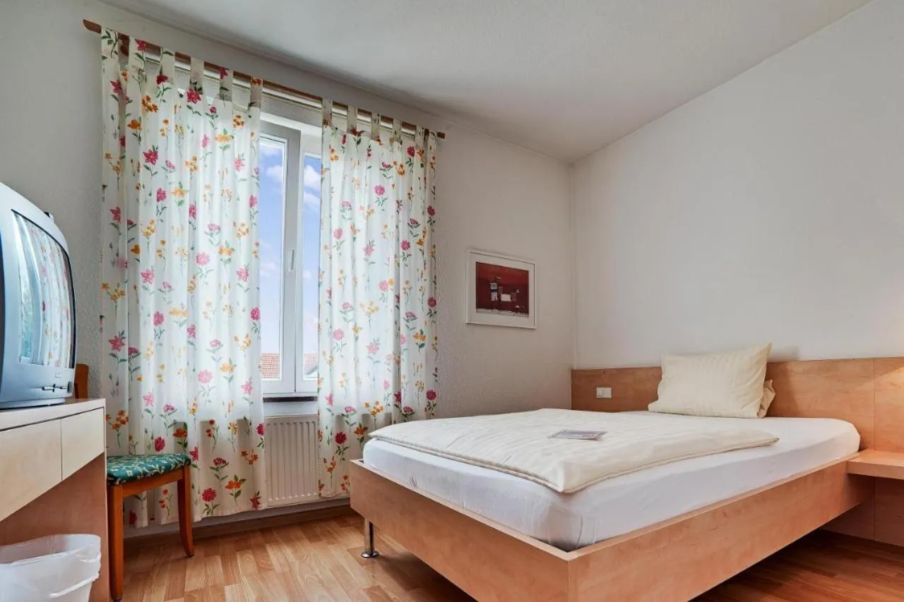 Bedroom in Hotel Villa Martino - zum Hirsch