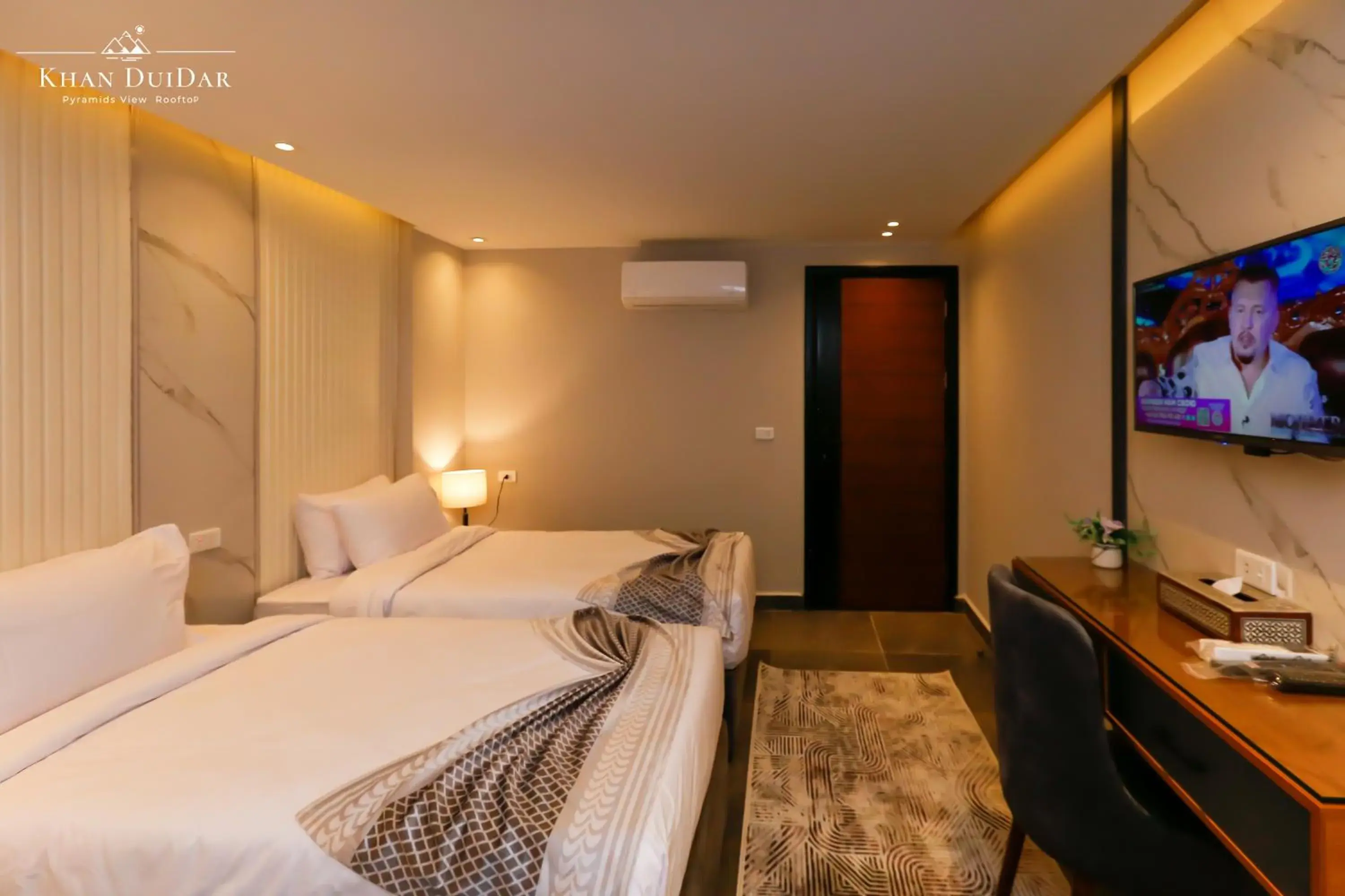 Queen Suite with Private Jacuzzi - Pyramids View with Balcony in Khan Duidar Inn - Pyramids View Rooftop Queen Suite with Private Jacuzzi - Pyramids View with Balcony in Khan Duidar Inn - Pyramids View Rooftop