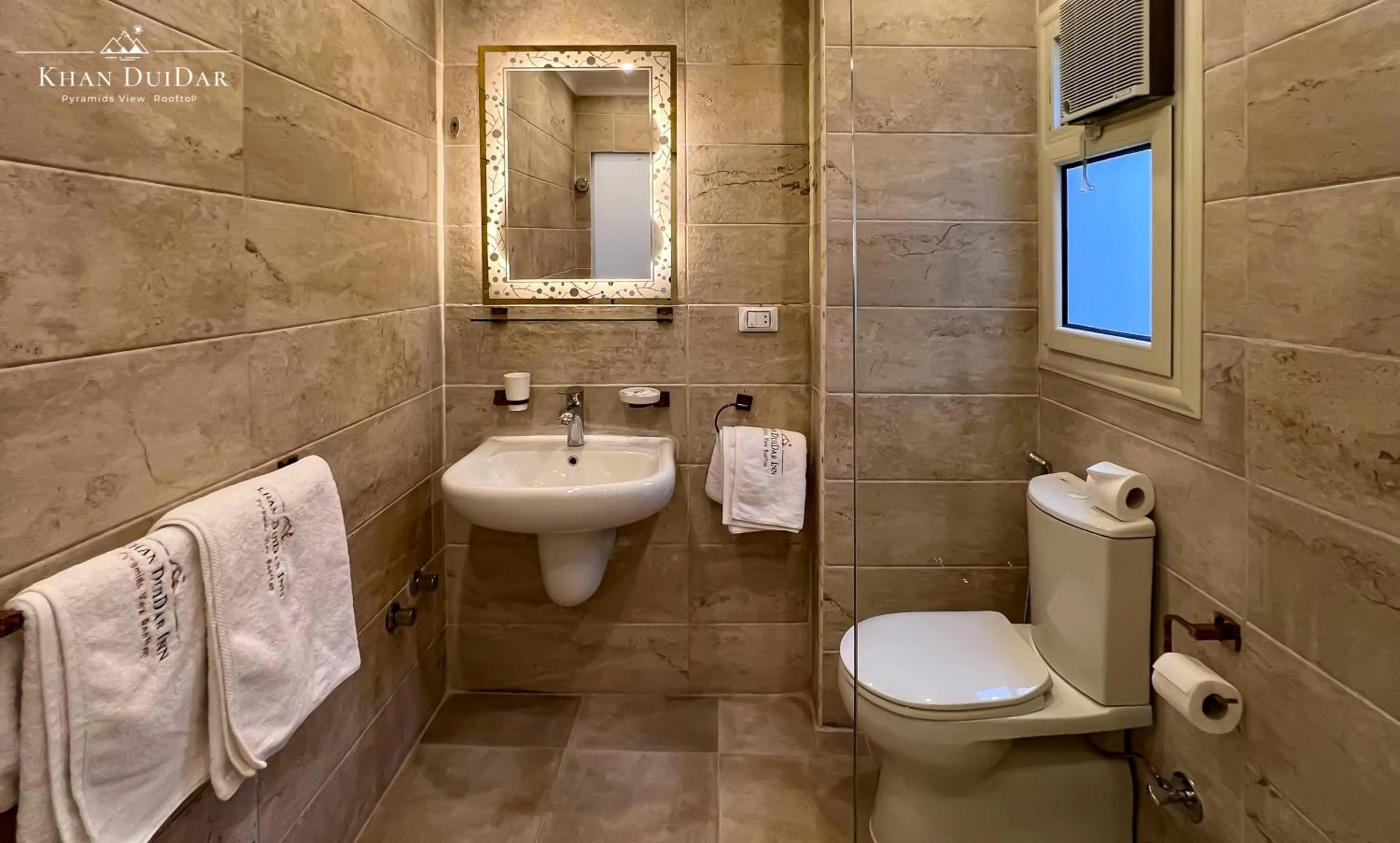 Shower in Khan Duidar Inn - Pyramids View Rooftop