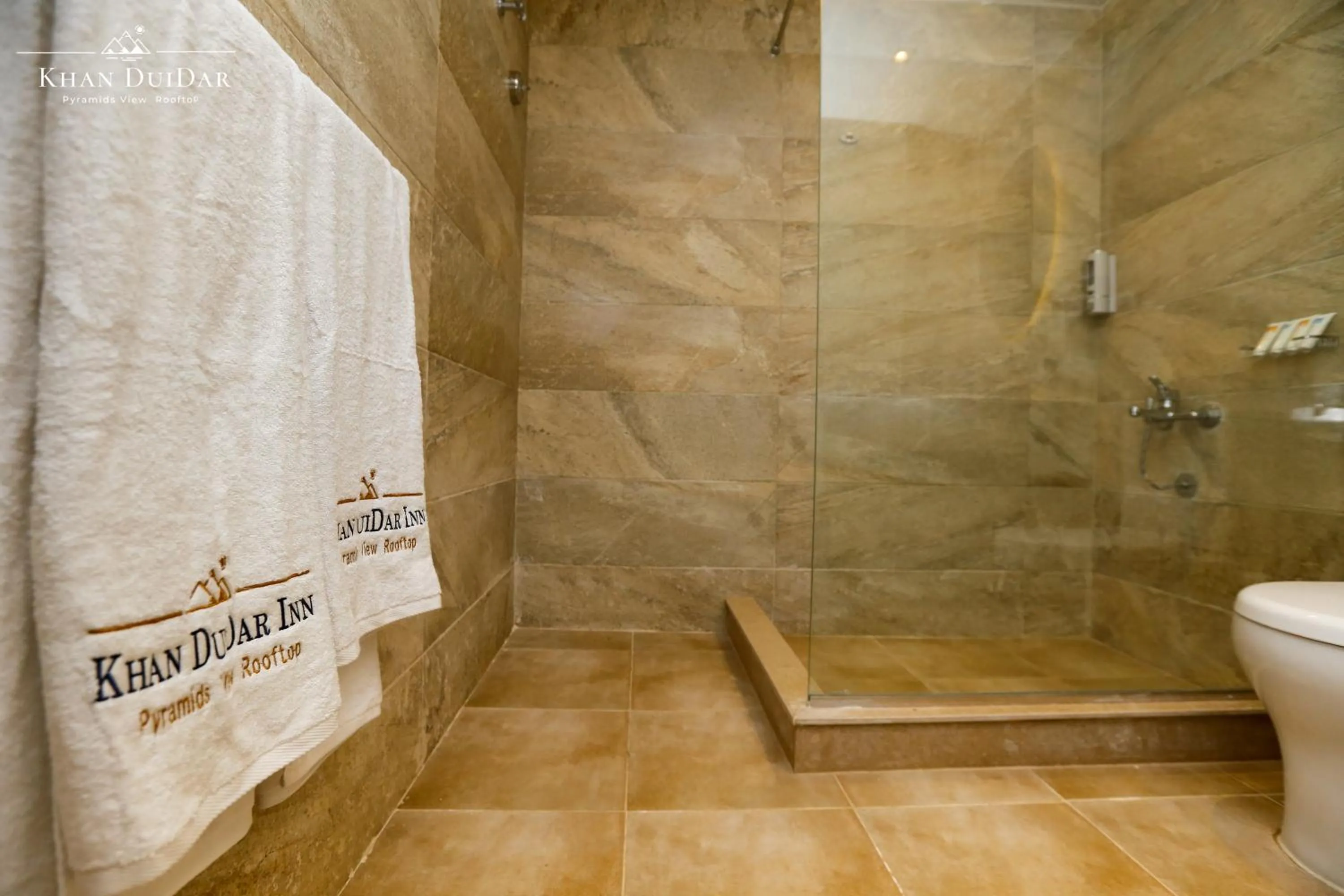 Shower in Khan Duidar Inn - Pyramids View Rooftop