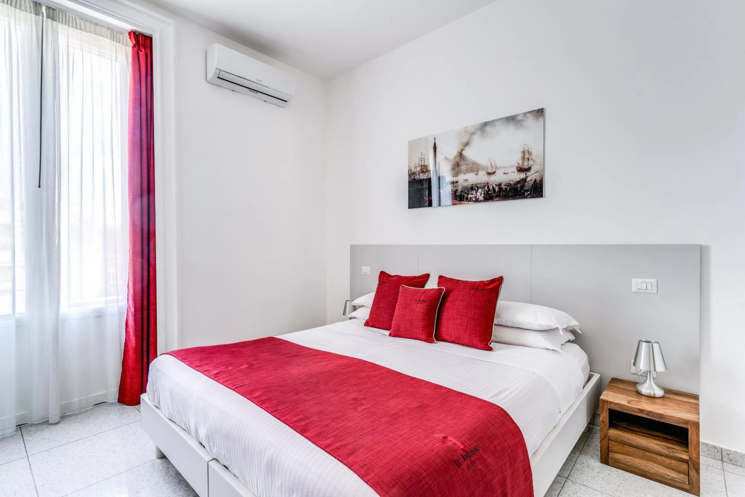 Bedroom, Bed in Le Angioine Rooms