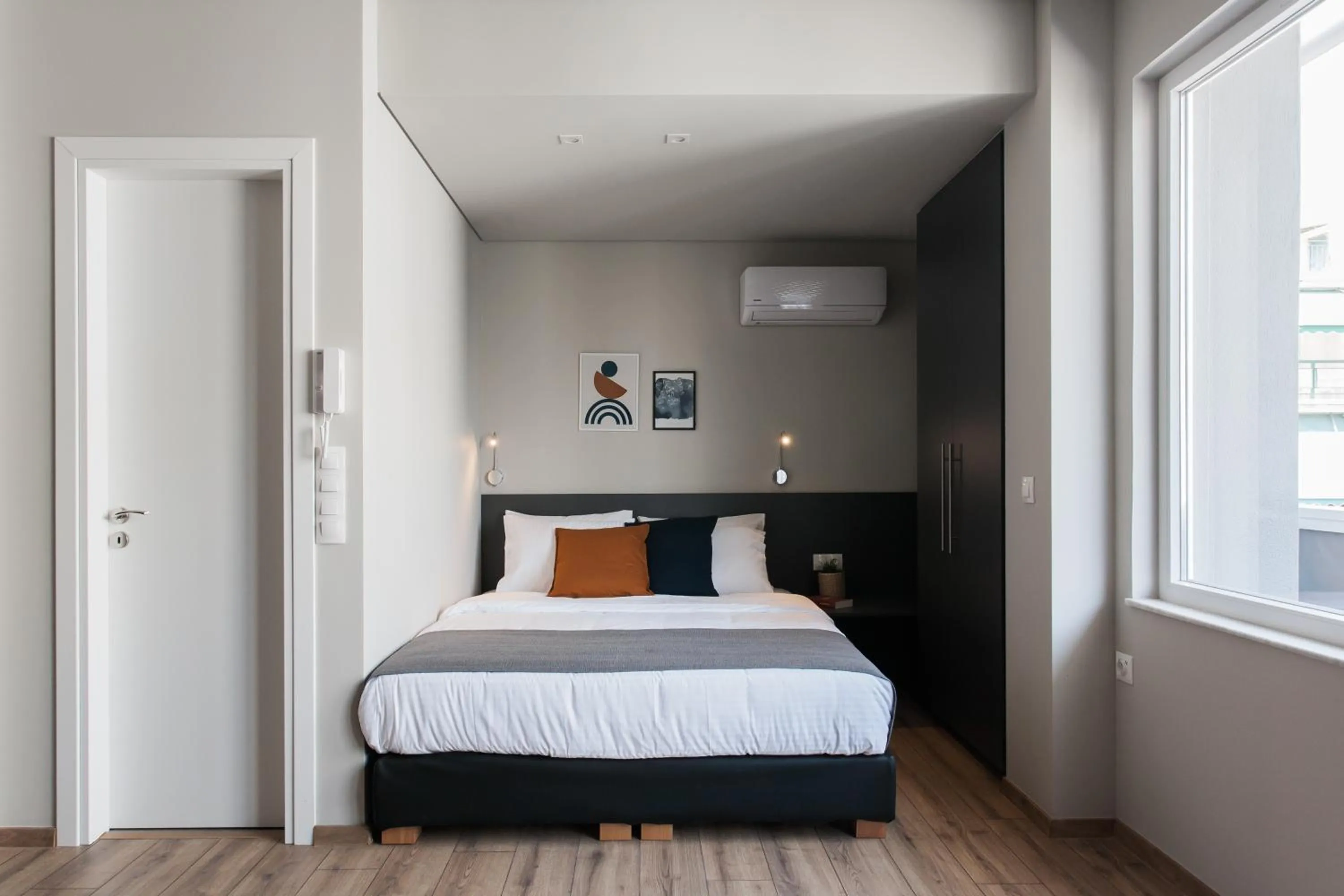 Bed in WYZ Athens Apartments by UPSTREET
