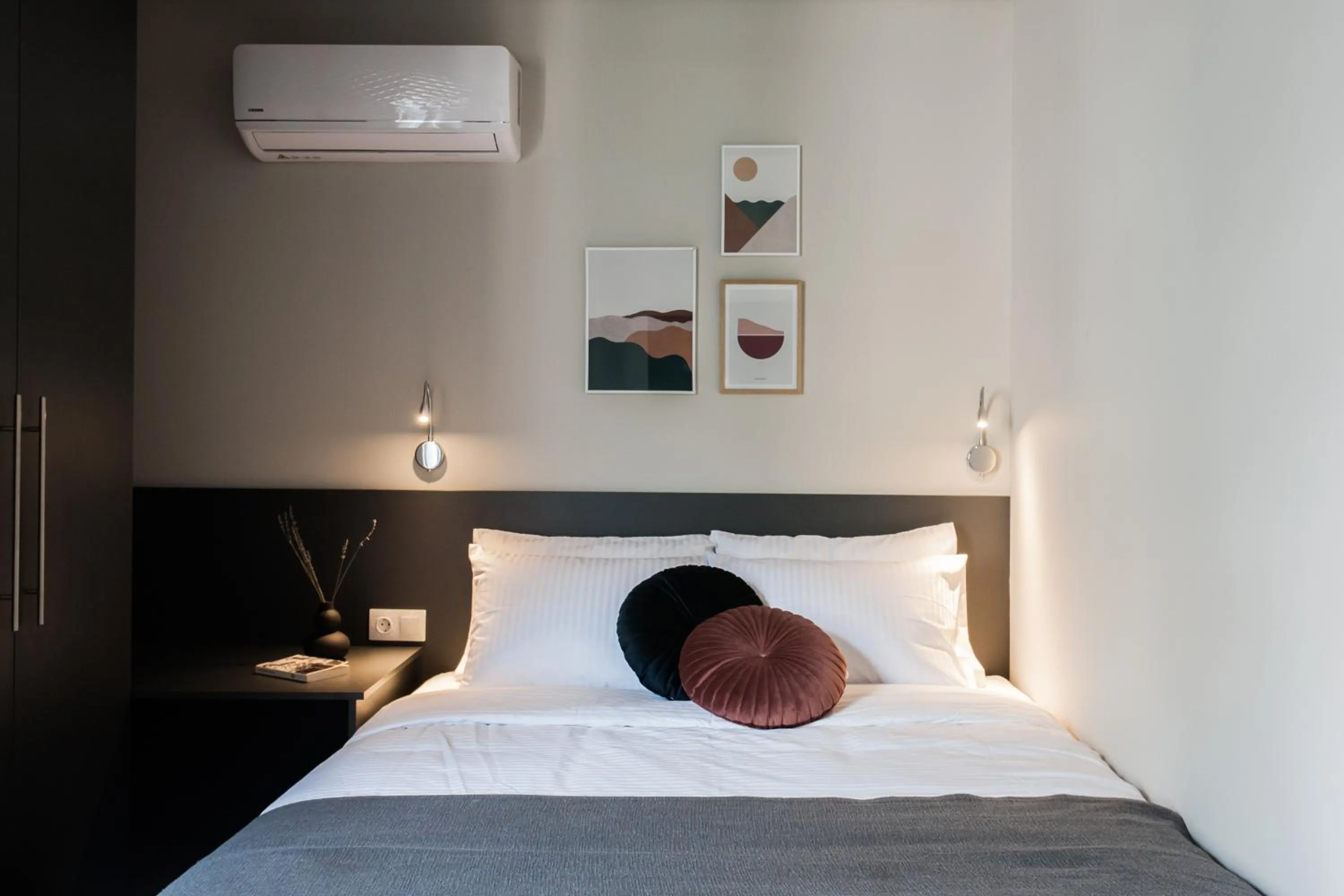 Bedroom, Bed in WYZ Athens Apartments by UPSTREET