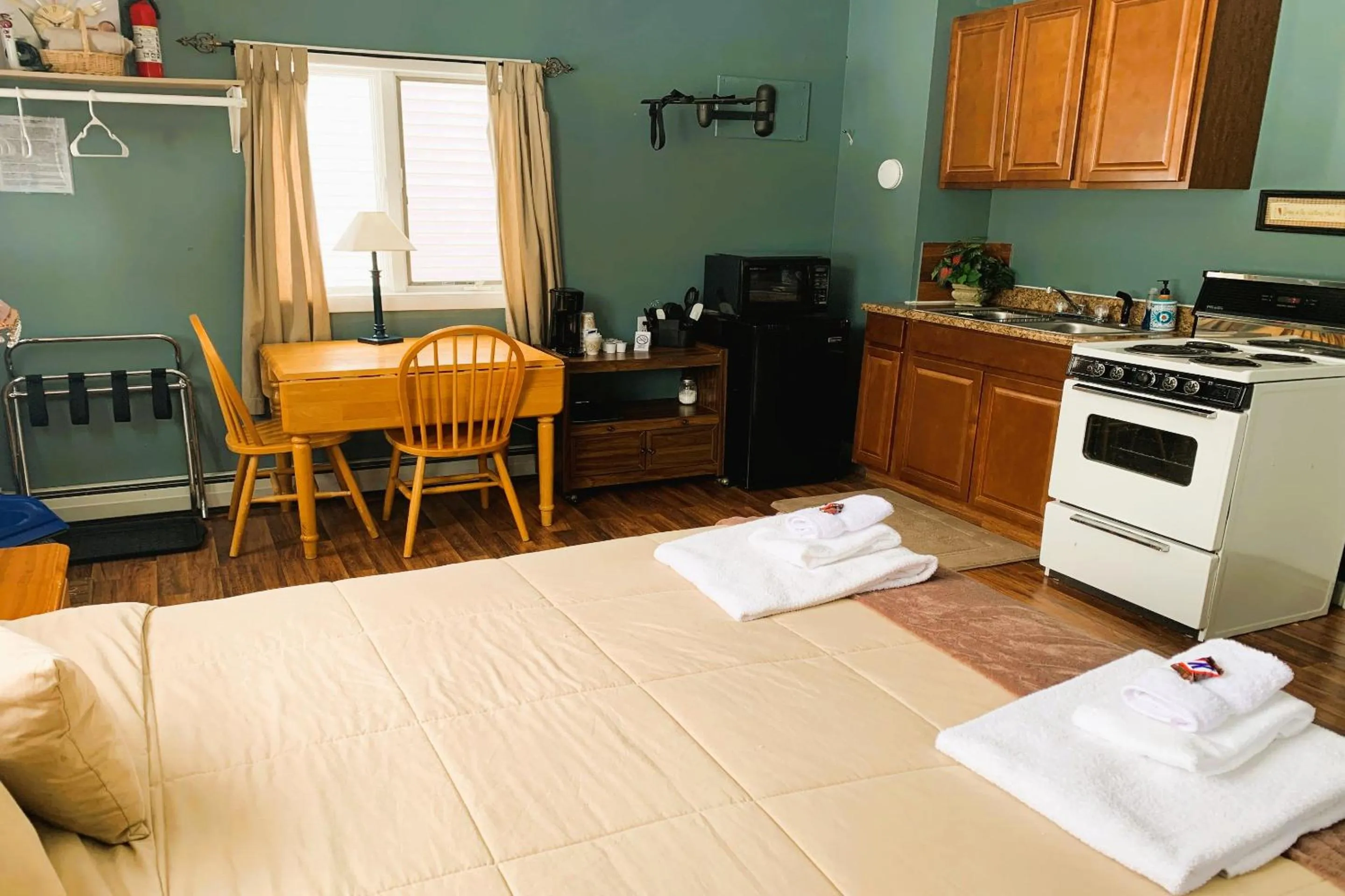 Bedroom in Love Hotels St John River by OYO at Fort Kent ME