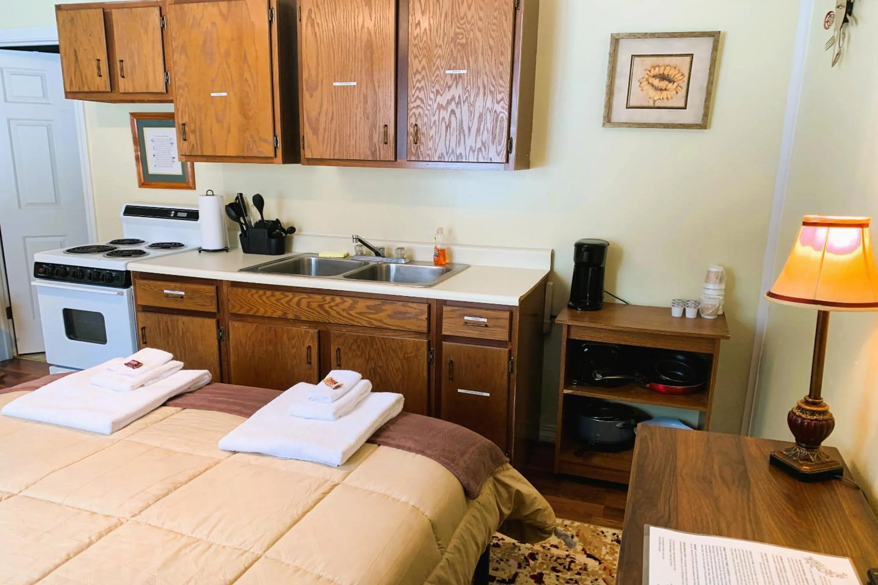 Bedroom, Bed in Love Hotels St John River by OYO at Fort Kent ME