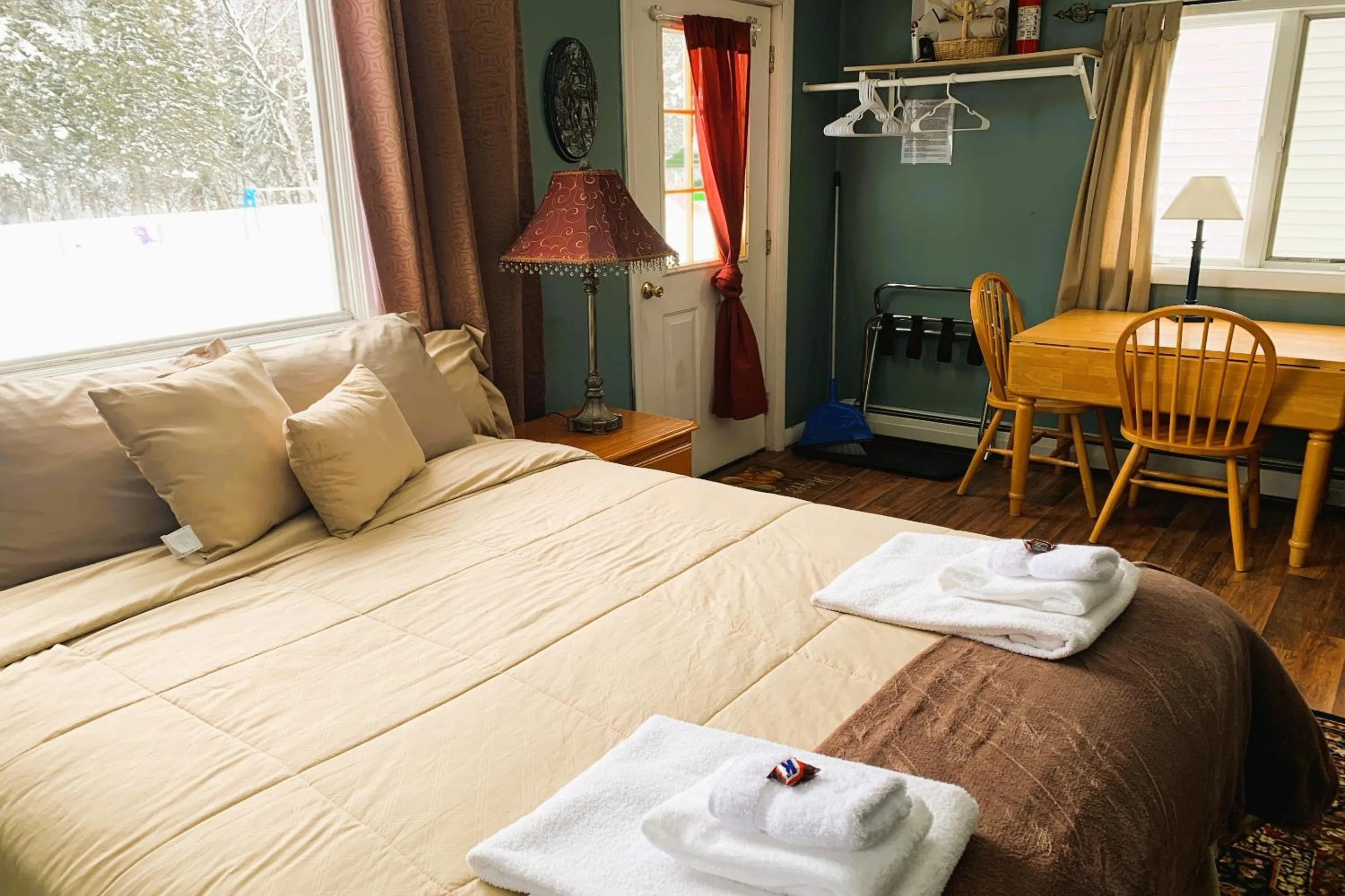 Bedroom, Bed in Love Hotels St John River by OYO at Fort Kent ME