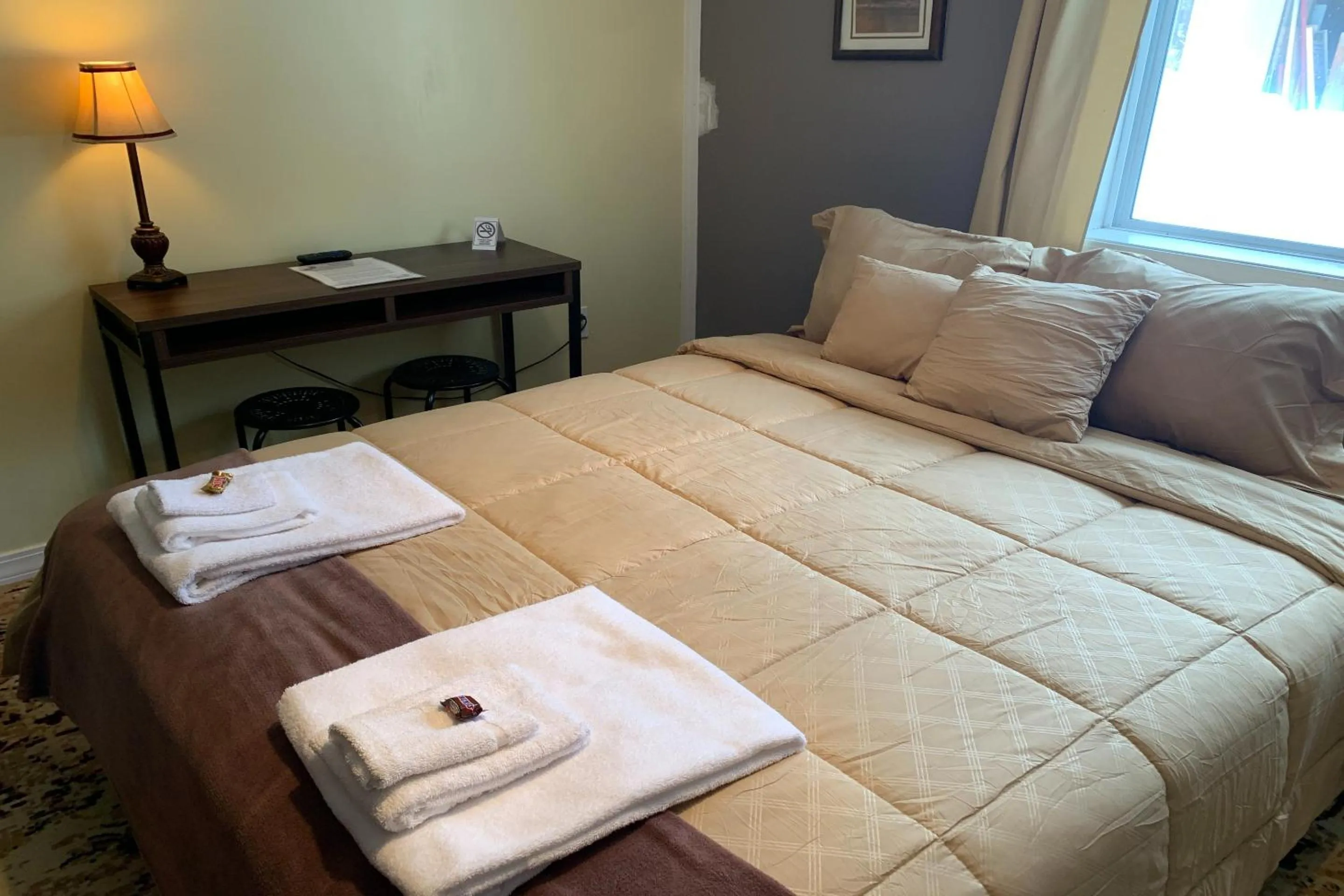 Bedroom, Bed in Love Hotels St John River by OYO at Fort Kent ME