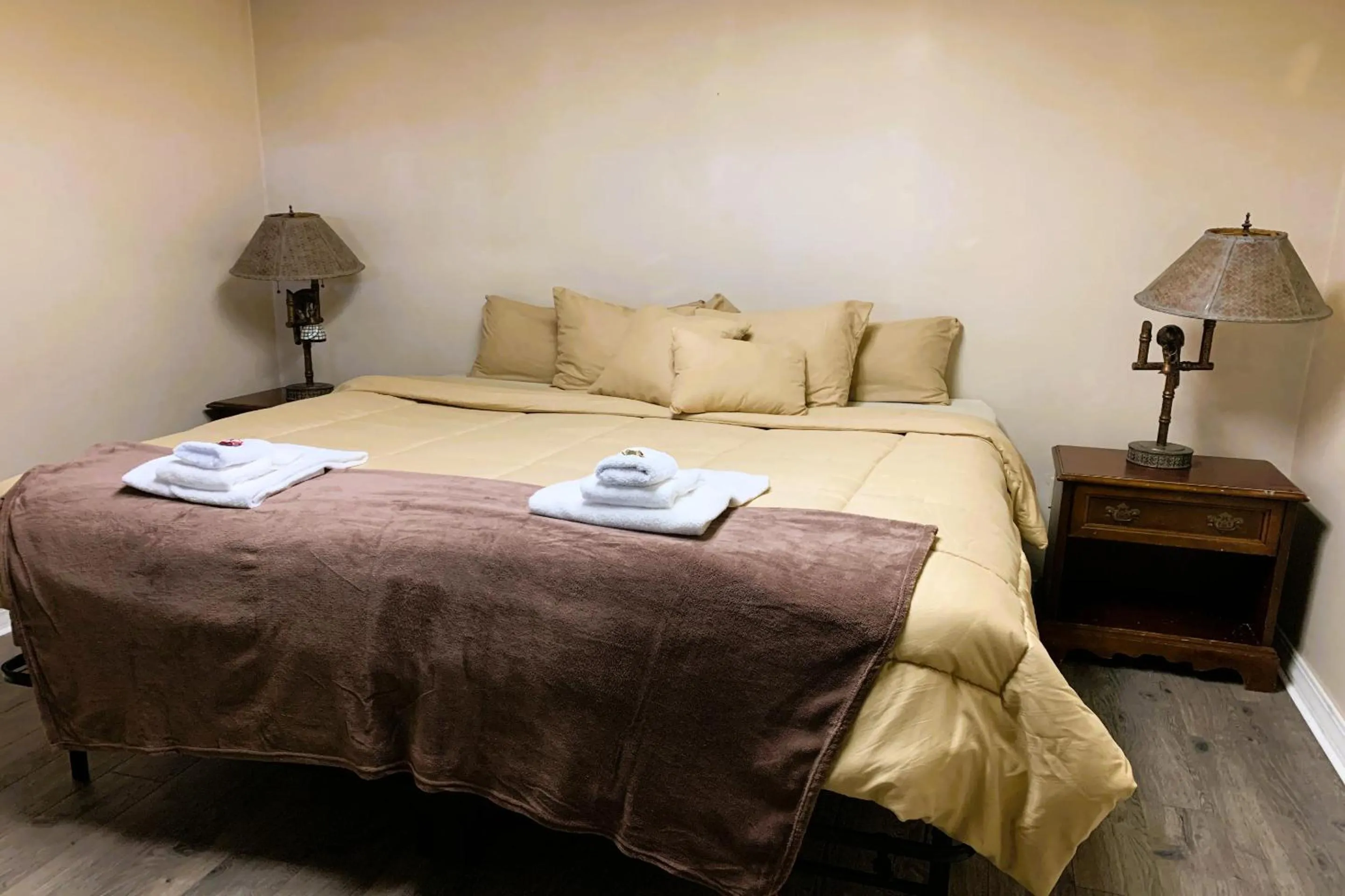 Bedroom, Bed in Love Hotels St John River by OYO at Fort Kent ME