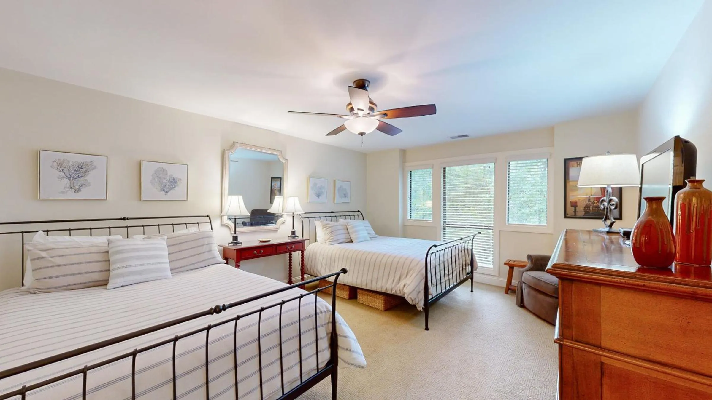 Bed in 7820 Centre Court