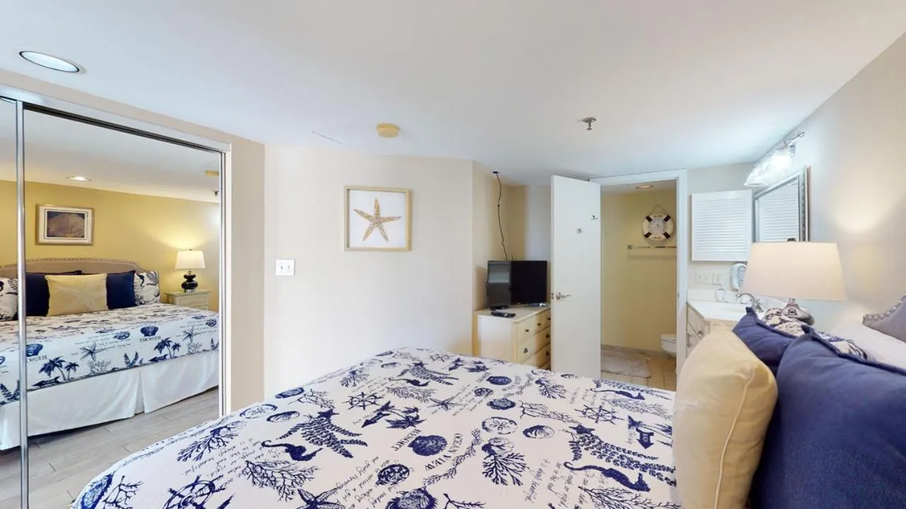 Bed in 1202 Villamare