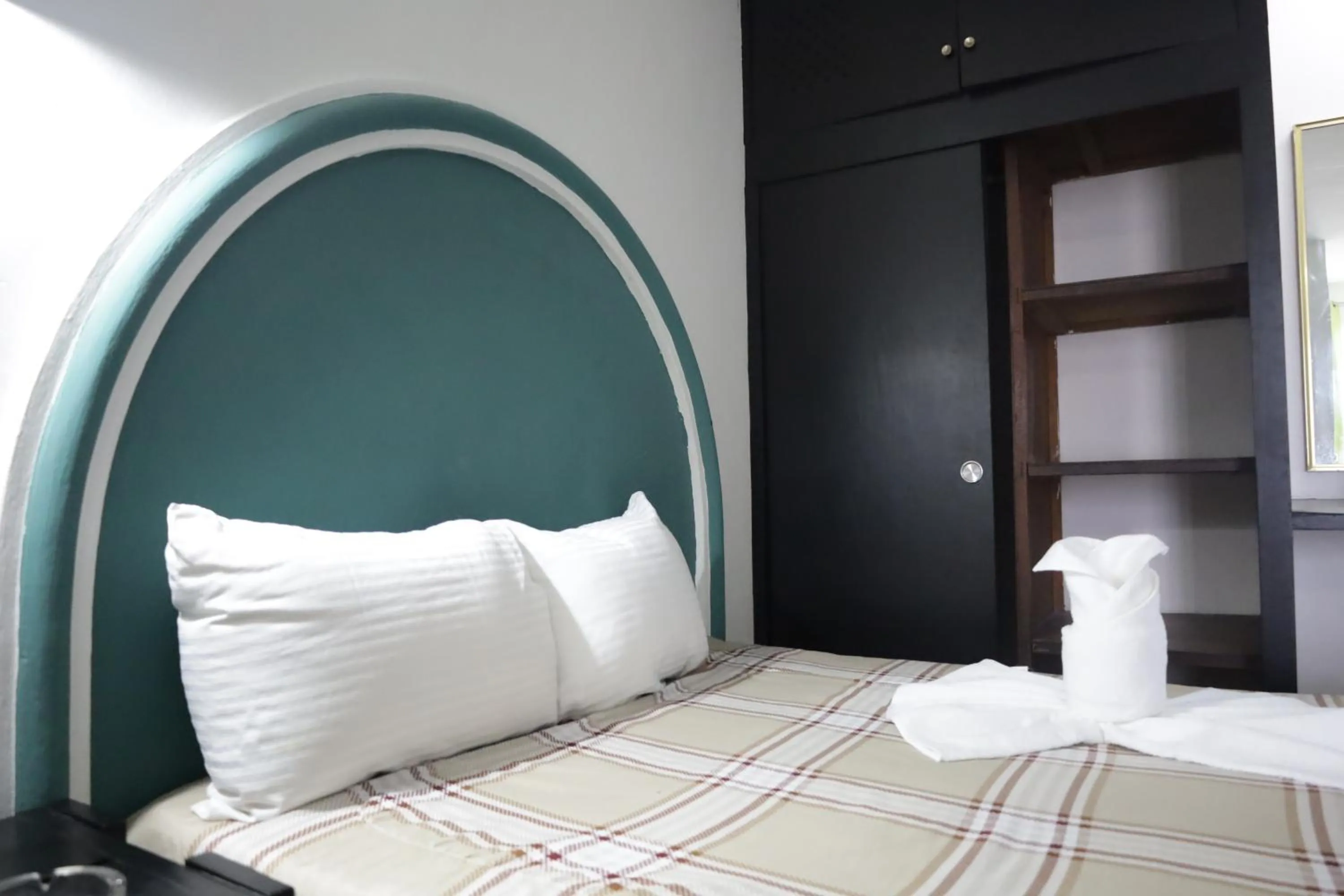 Bed in HC International by R&T