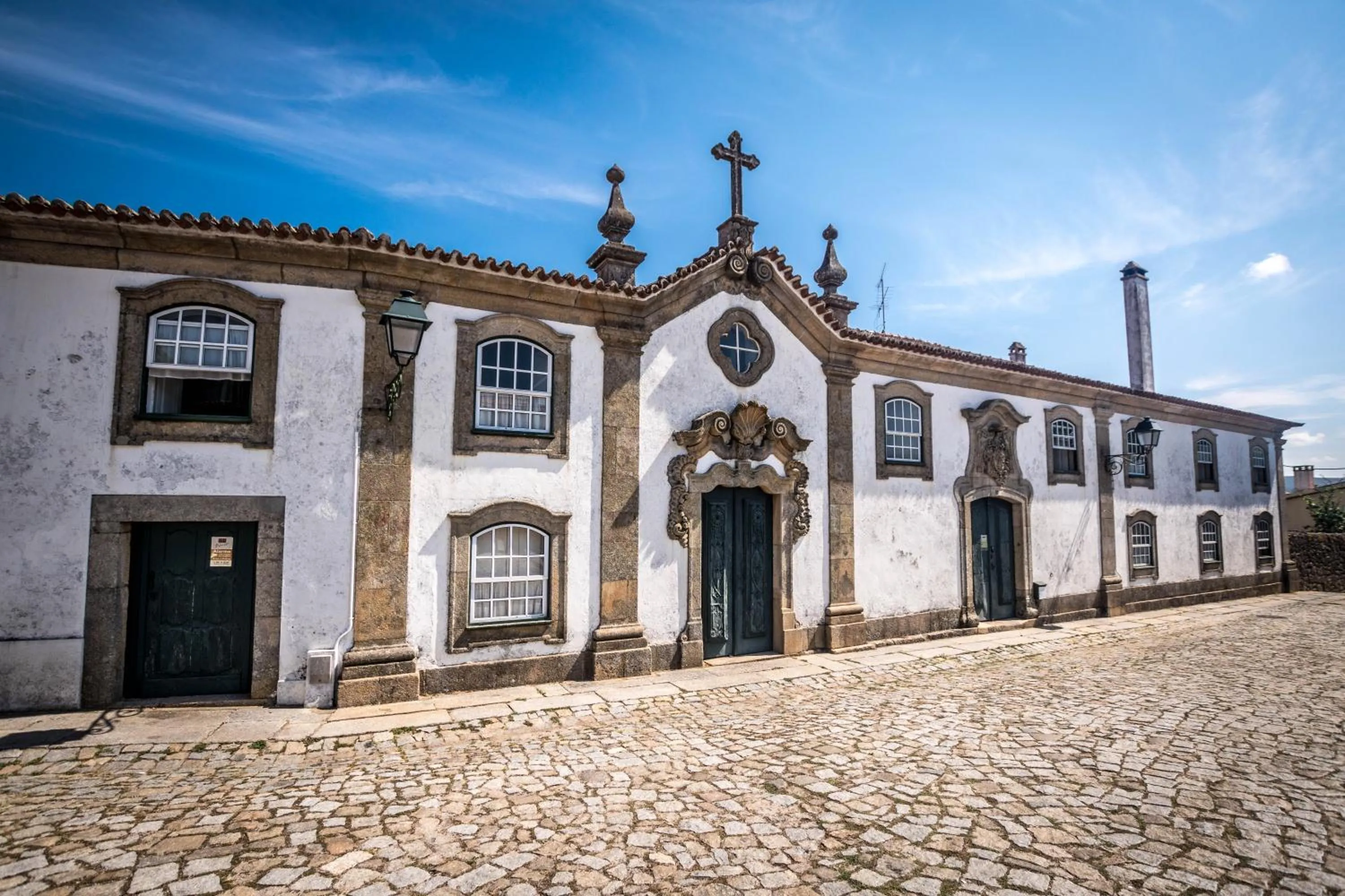 Property building in Solar dos Carvalhos
