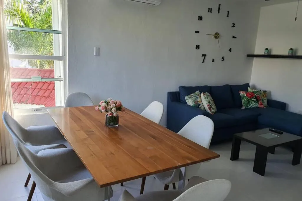 Depa de 3 habs, 3 baños y piscina (Zona Hotelera)