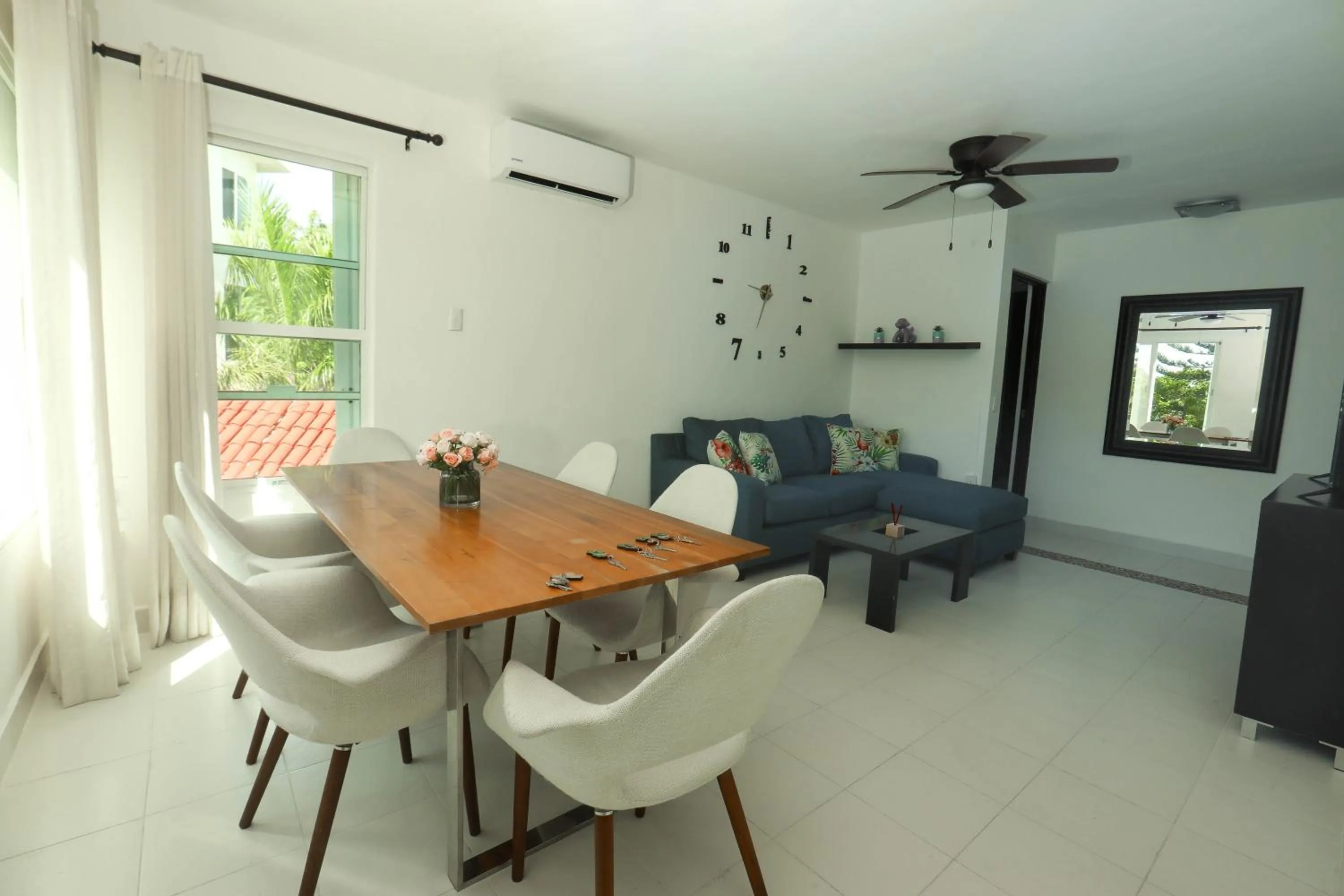 Depa de 3 habs, 3 baños y piscina (Zona Hotelera)