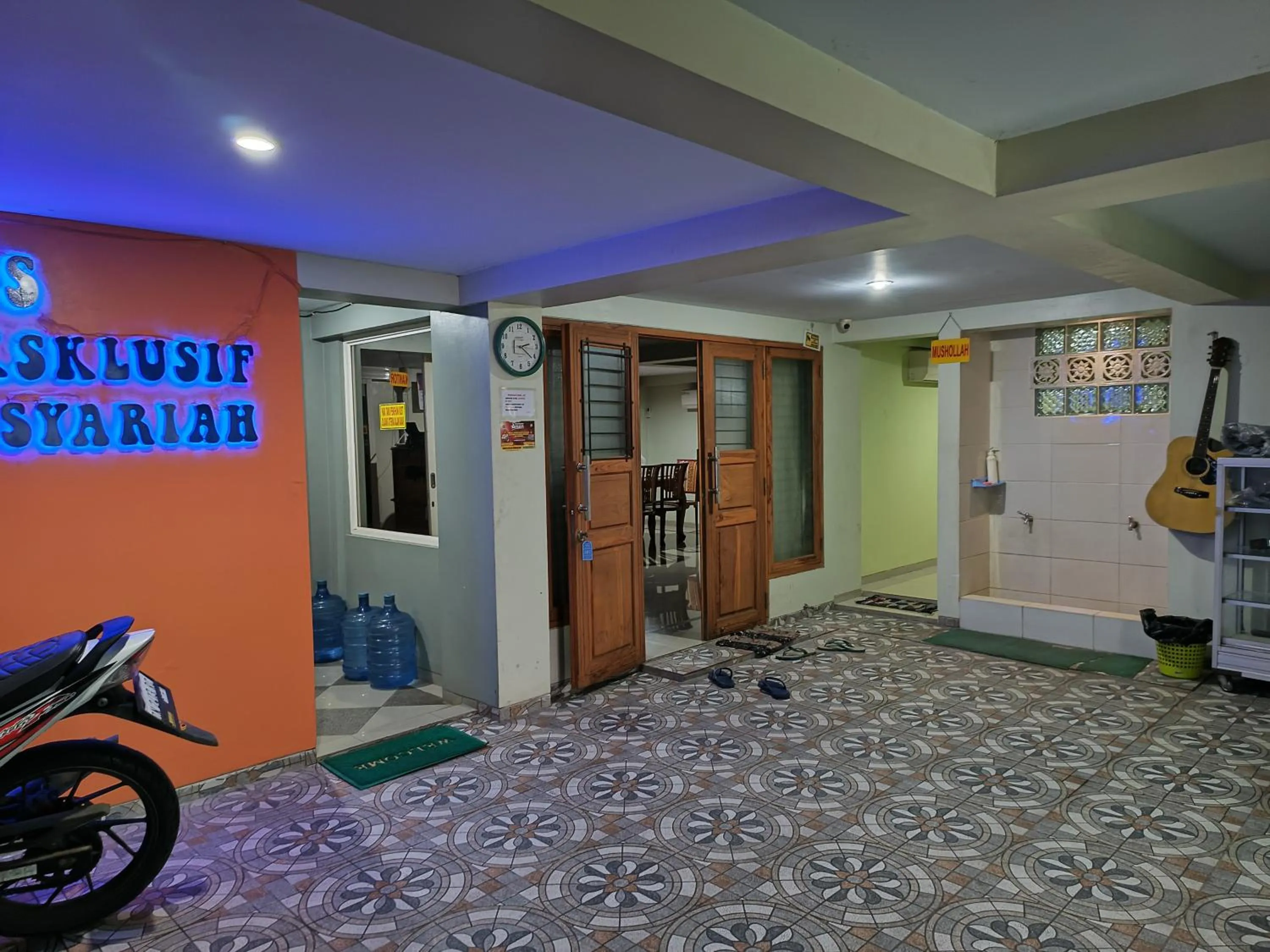 Balqies Homestay Syariah Makassar Mitra RedDoorz