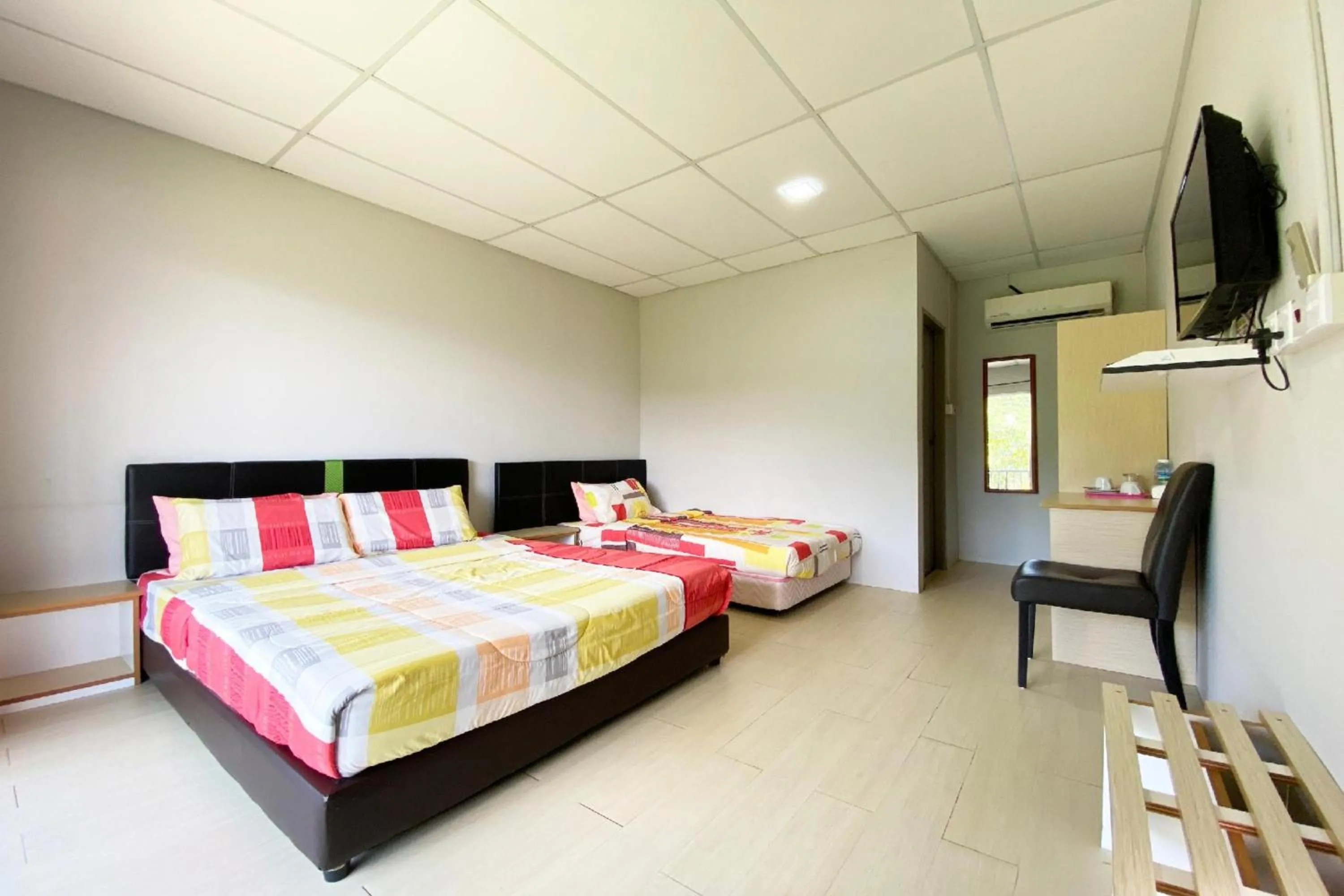 Photo of the whole room, Bed in Hotel O Tambunan Nature Lodge