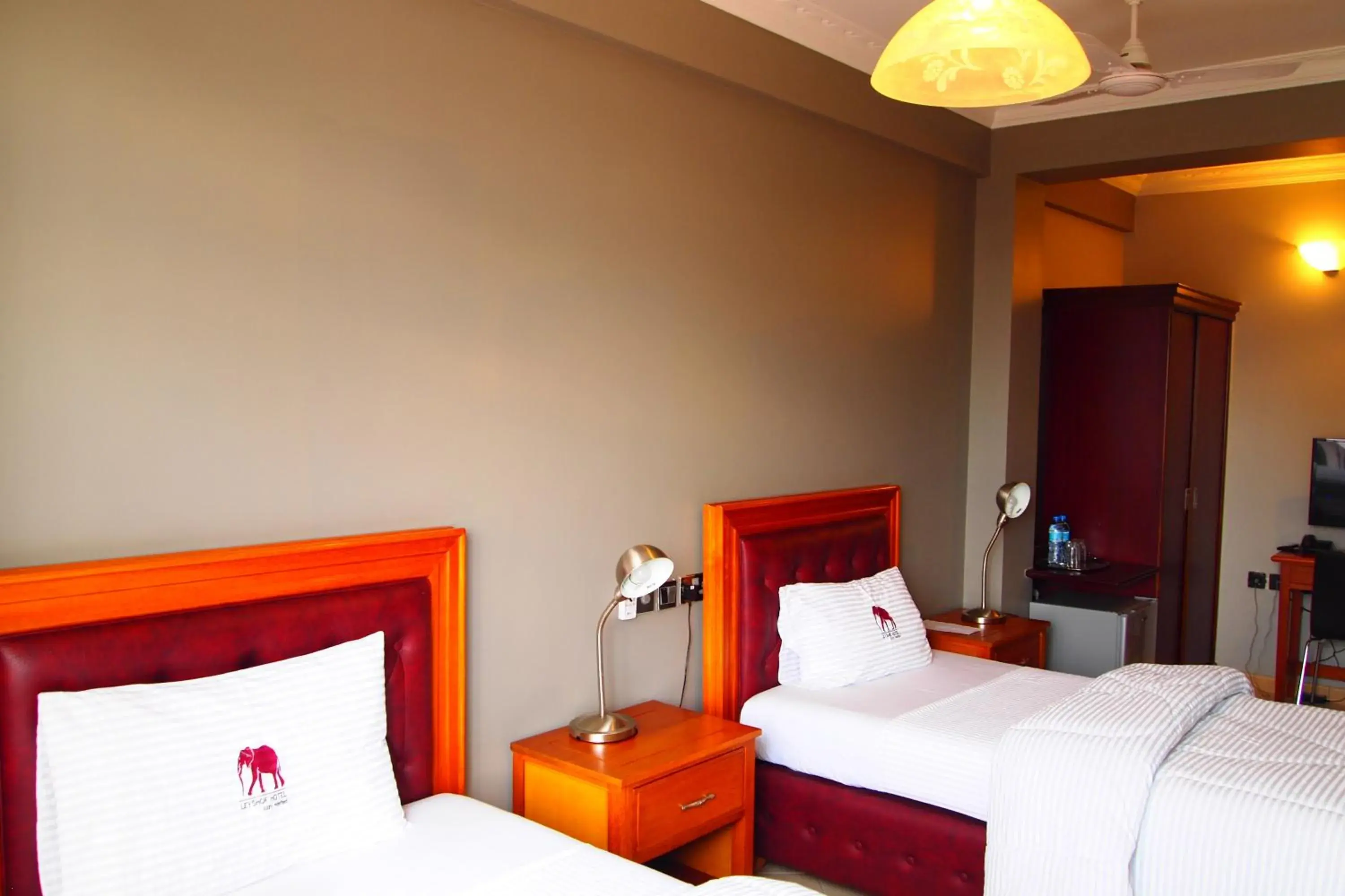 Twin Room with Balcony in LEYSHOF HOTEL Twin Room with Balcony in LEYSHOF HOTEL