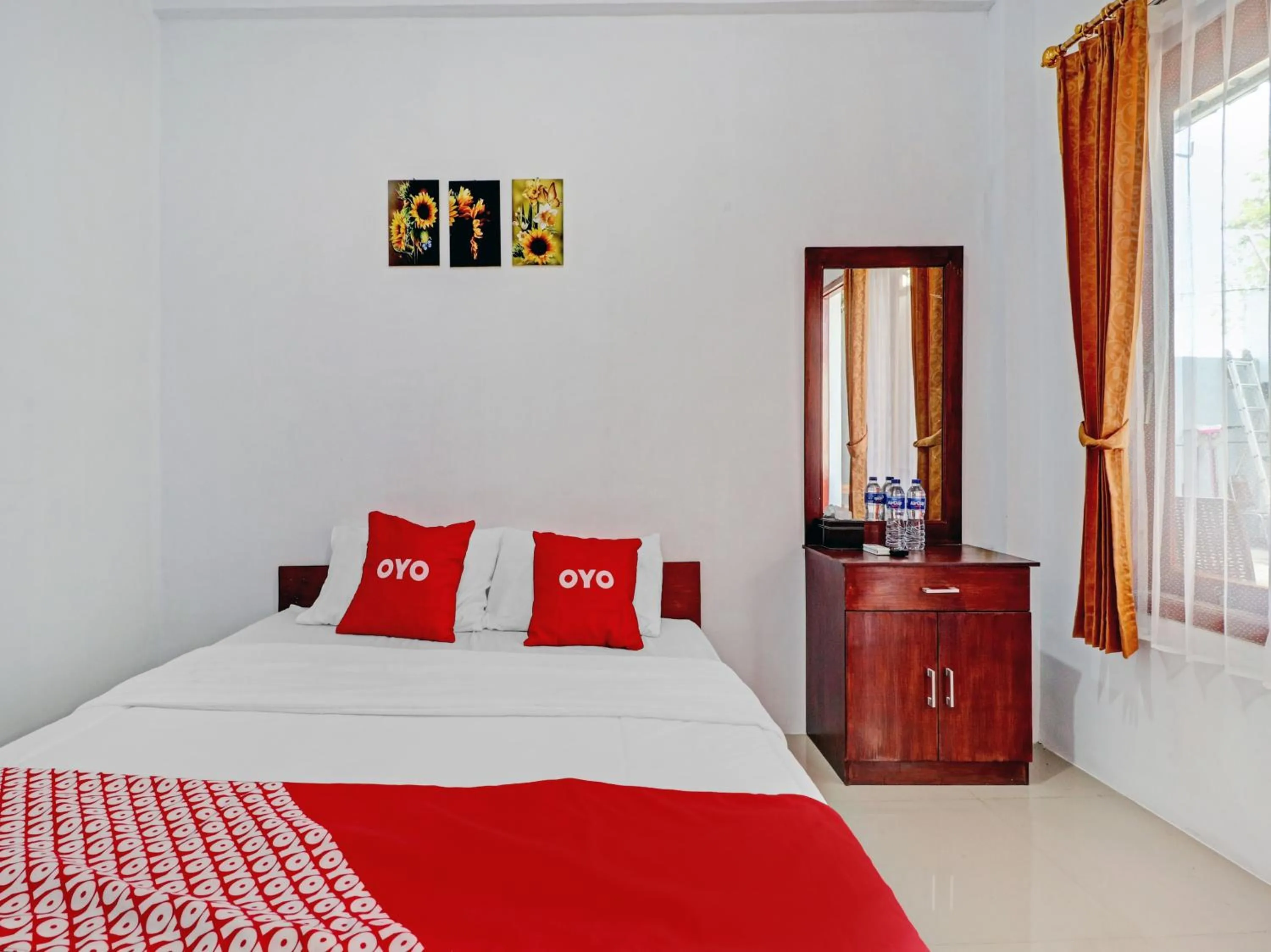 Bedroom, Bed in OYO Life 90570 Heboh Guest House Syariah