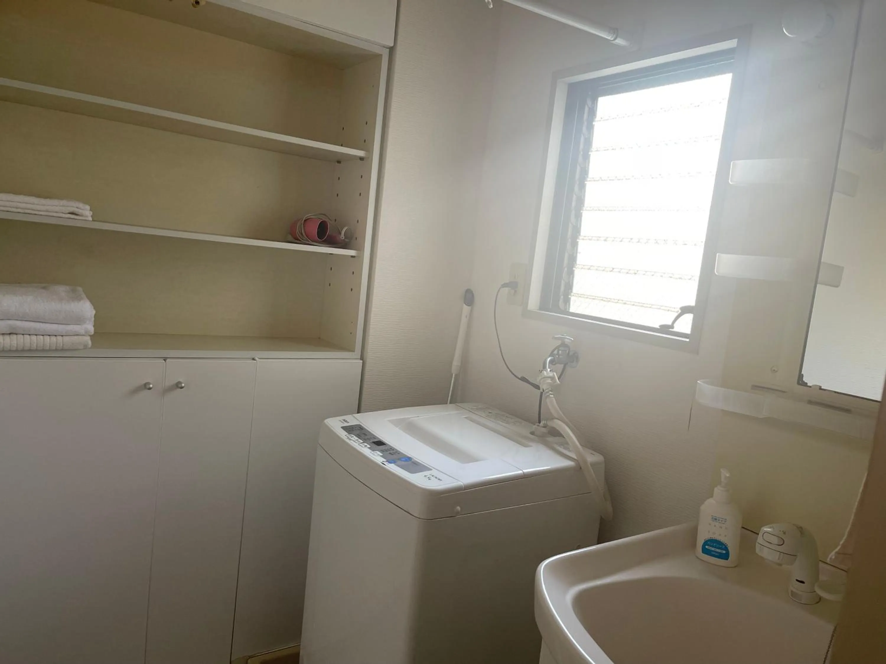 washing machine in Uhome Ueno Hotel