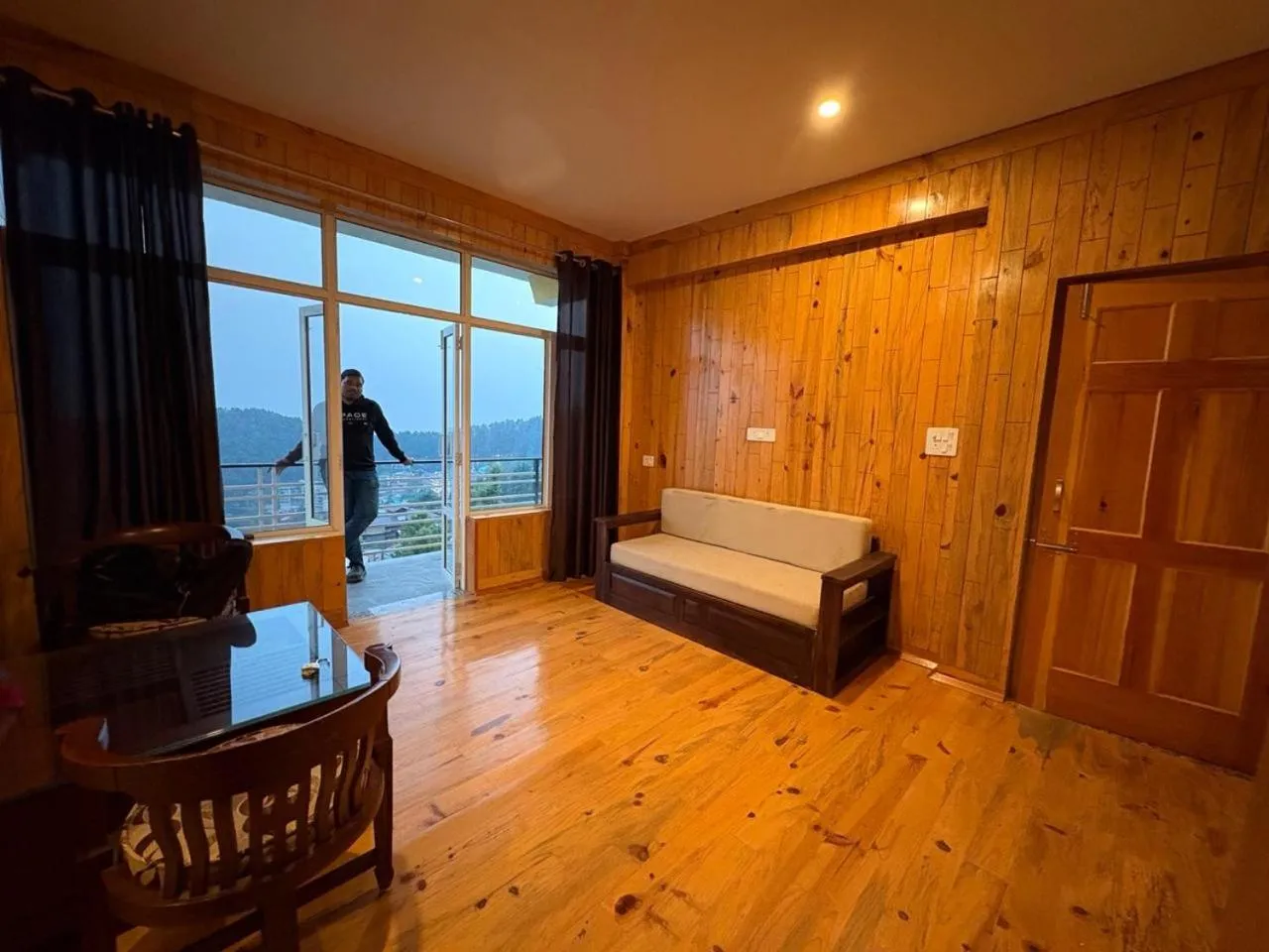 Living room, Bed in Young Monk Hostel Dharamkot