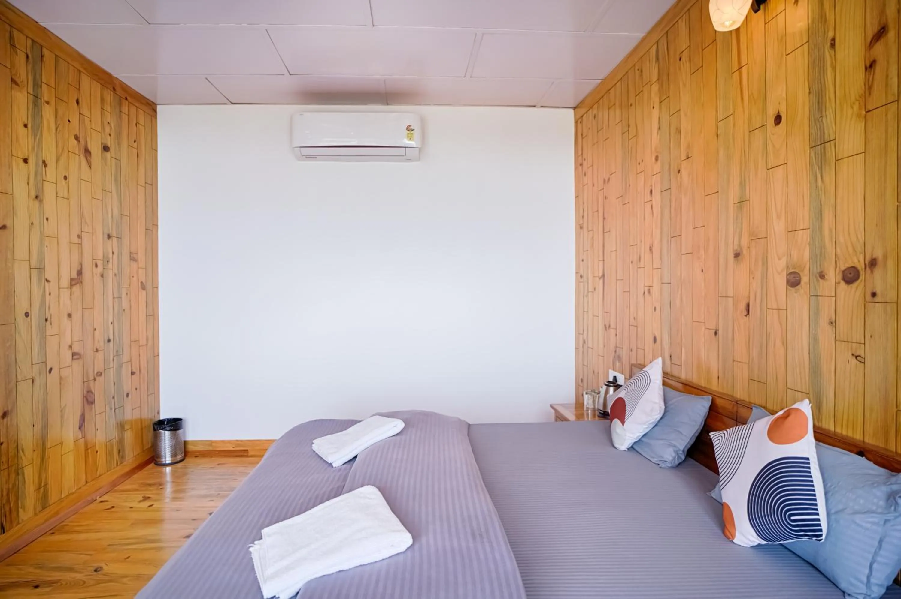 Bed in Young Monk Hostel Dharamkot