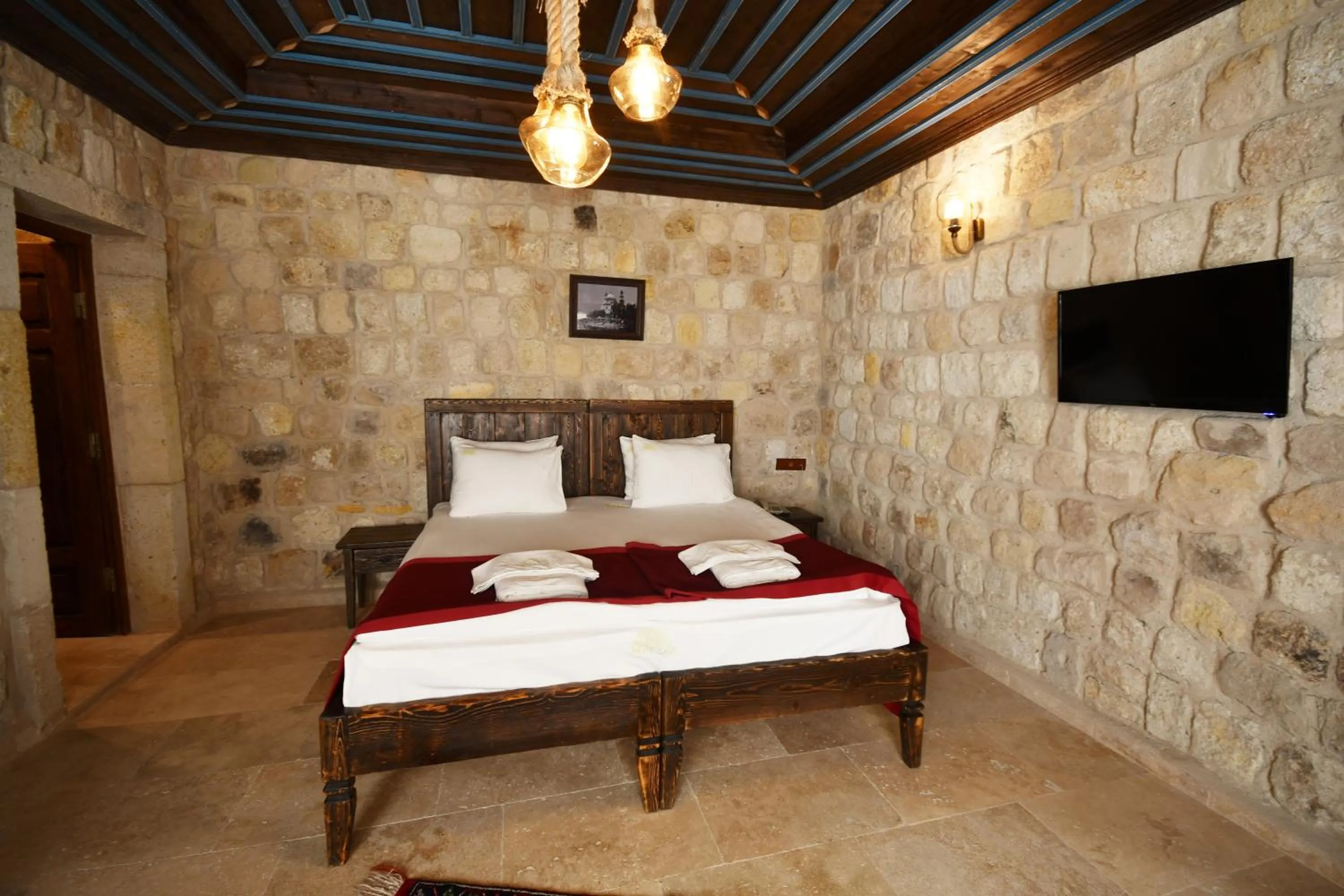 Photo of the whole room, Bed in Under Cave Cappadocia