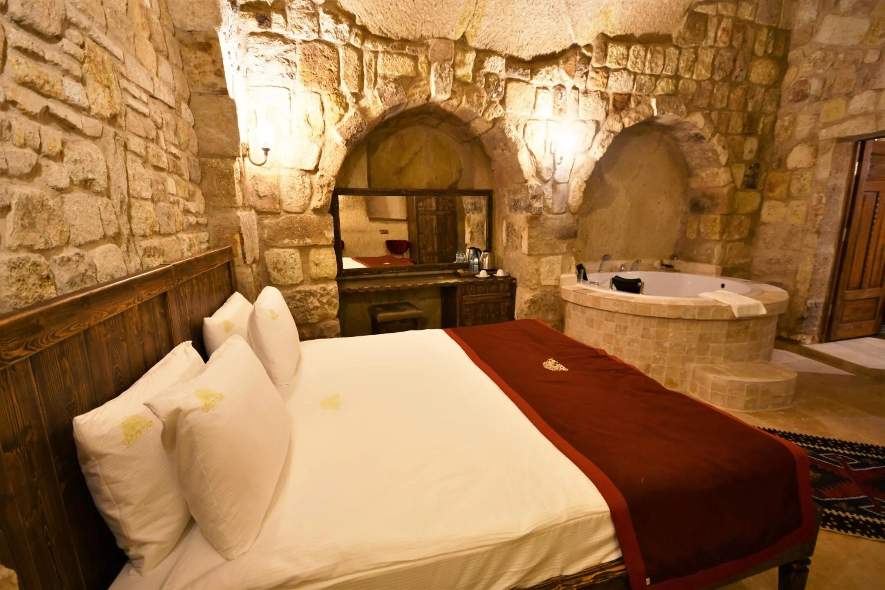 Photo of the whole room, Bed in Under Cave Cappadocia