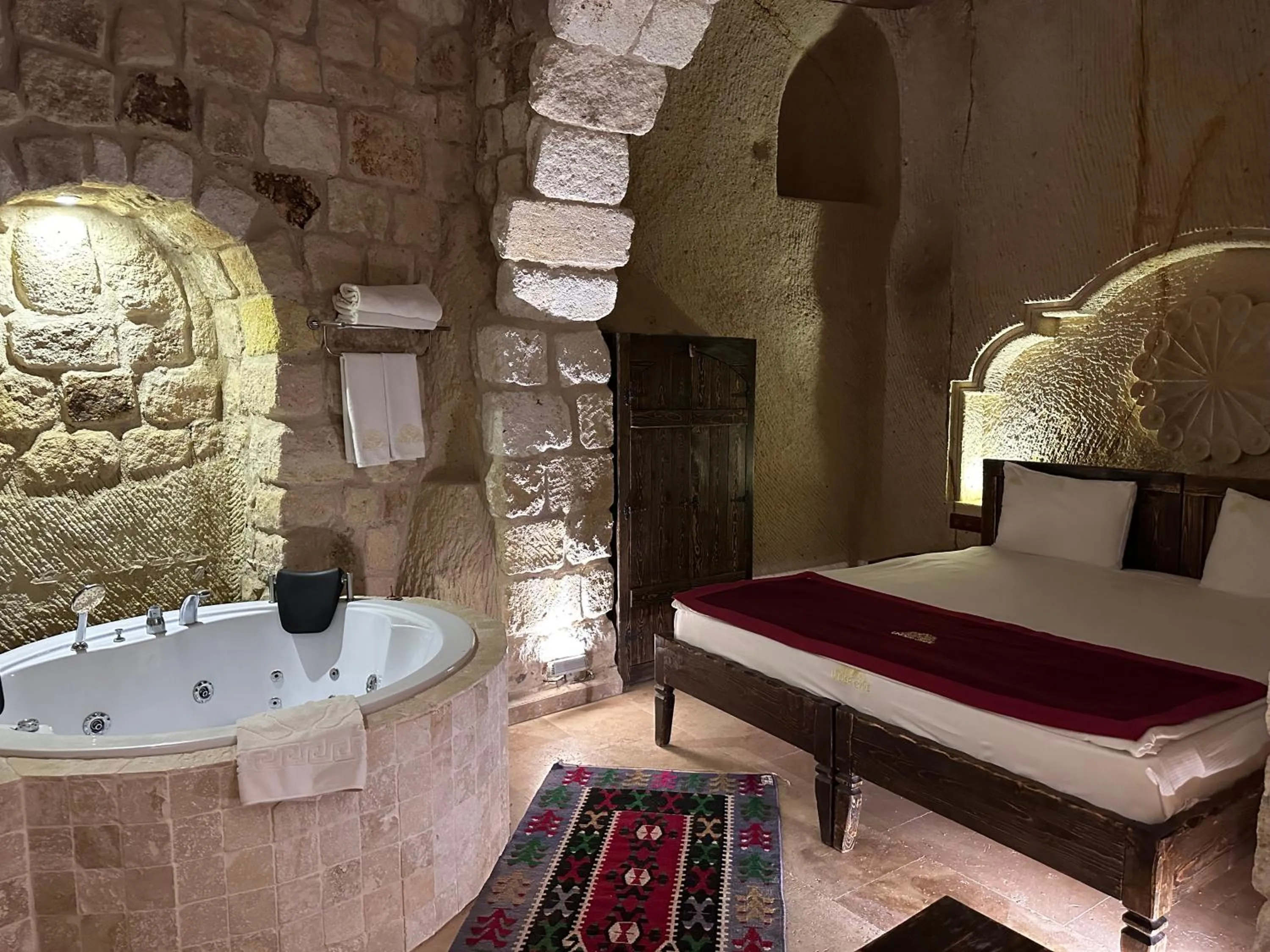 Hot Tub, Bed in Under Cave Cappadocia