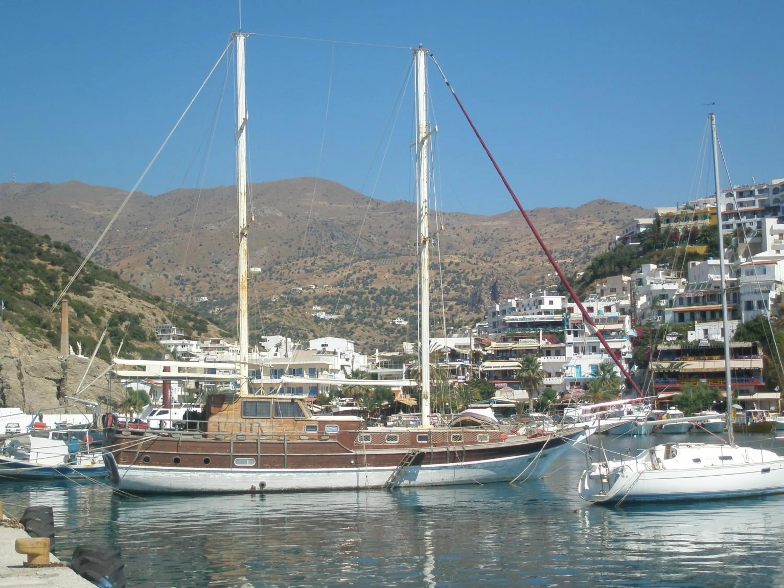 Nearby landmark in Christof Studios