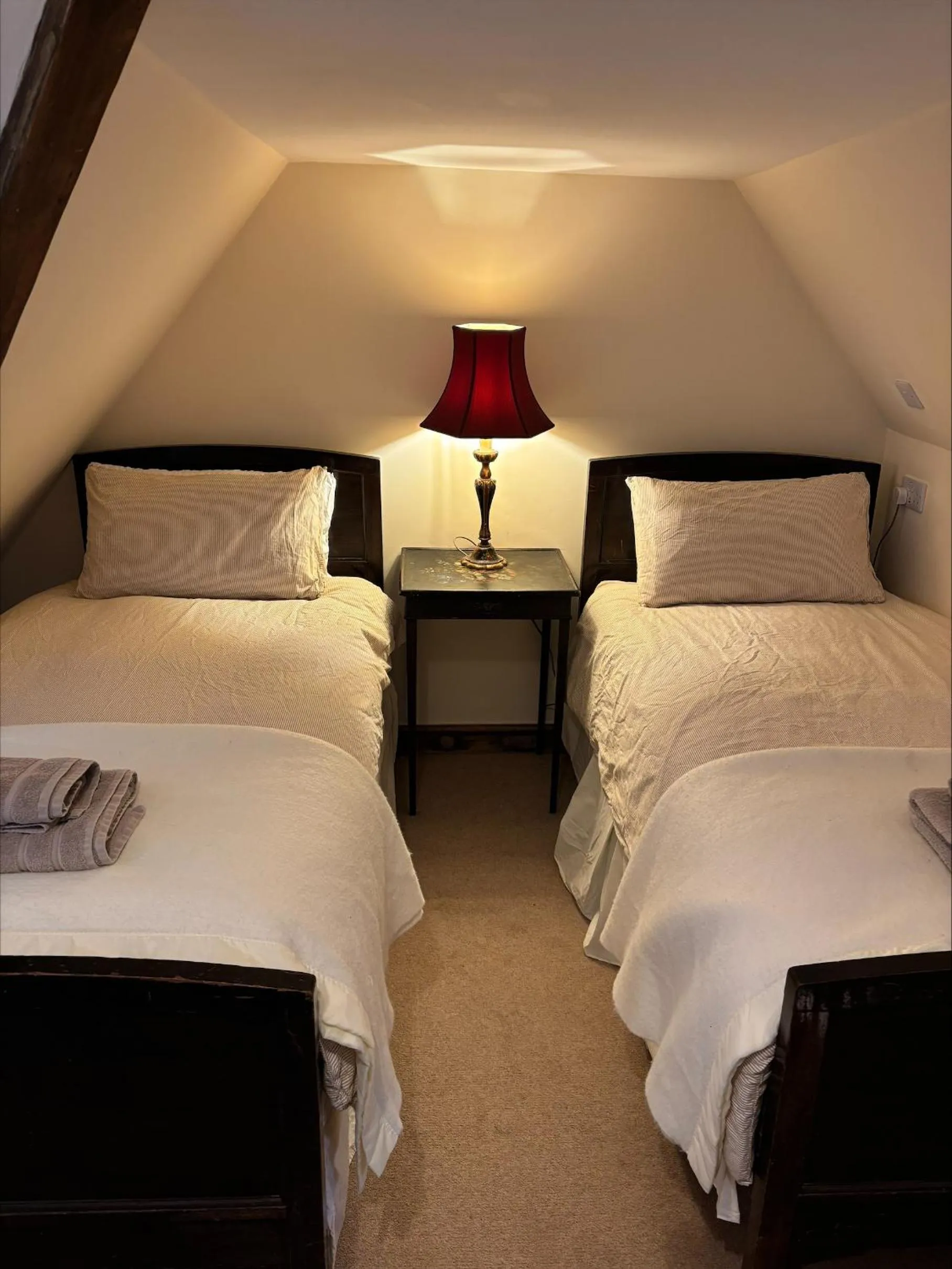 Standard Twin Room with Mountain View in Cambus O' May Traditional Highland Hotel