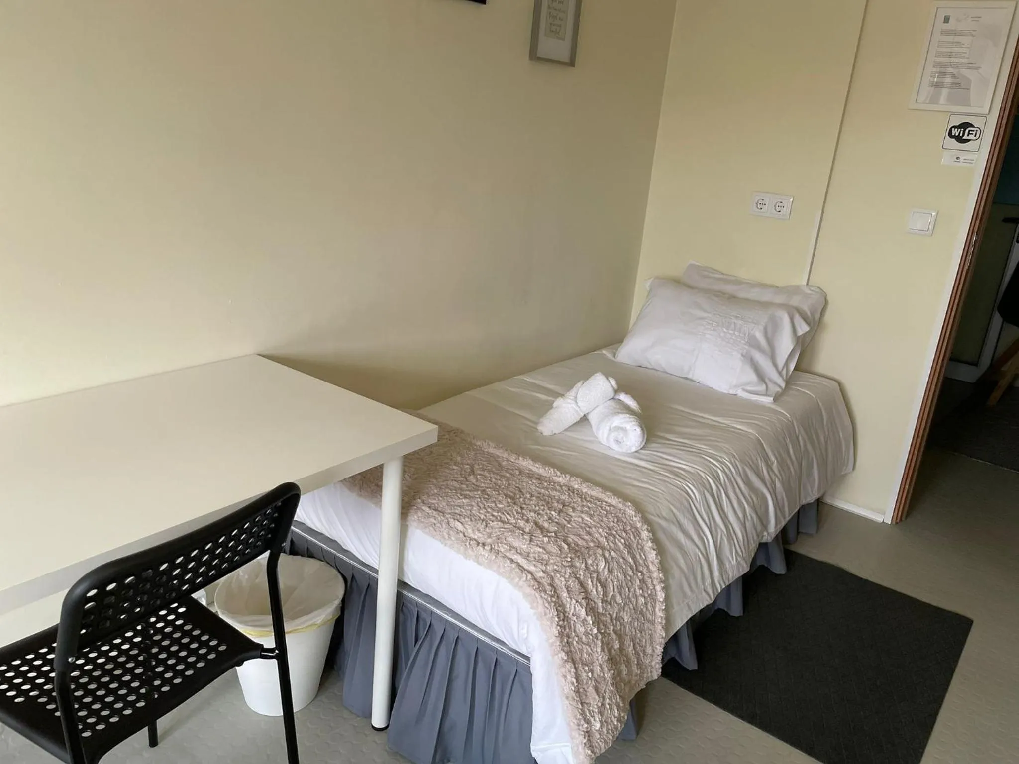 Bed in Liber Guest House