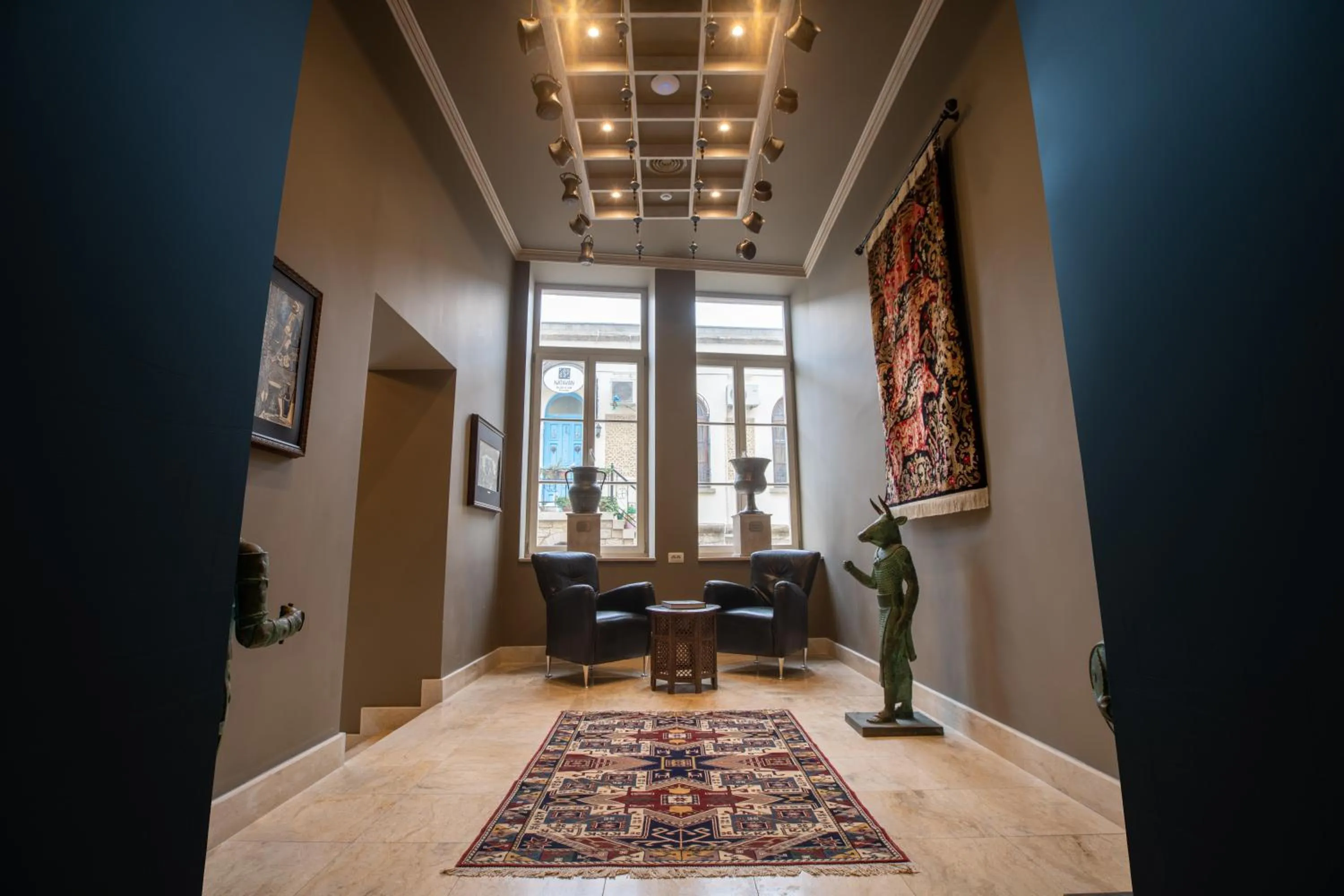 Lobby or reception in Art Club