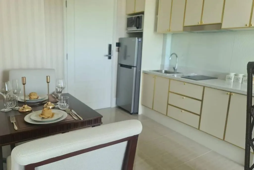 Grand florida Seaview-1BR-Step to jomtien beach