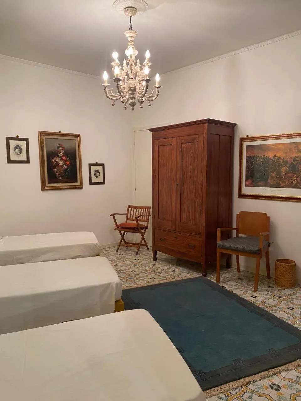 Bed, Seating Area in BLUE SEA