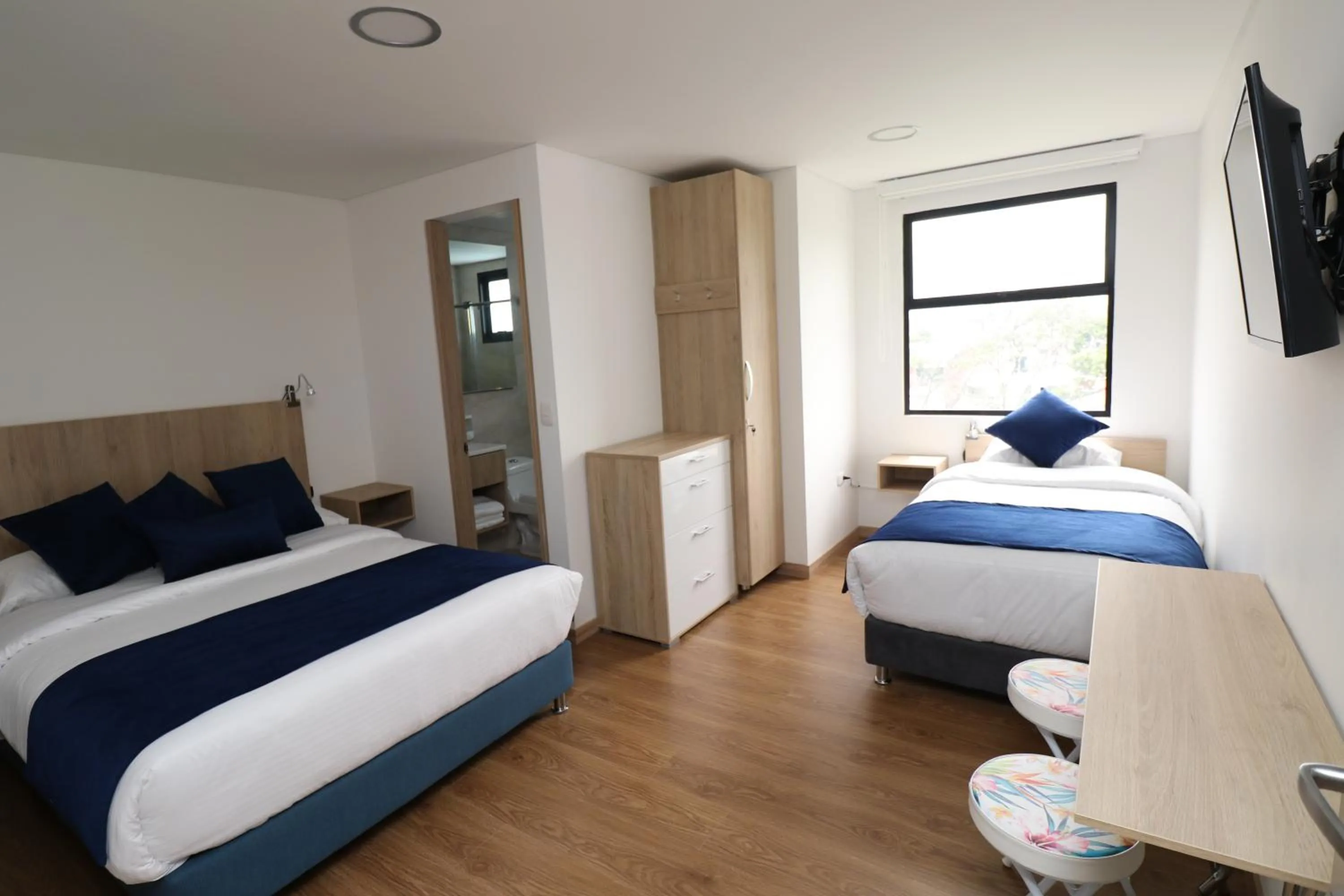 Photo of the whole room, Bed in Normandía Tower