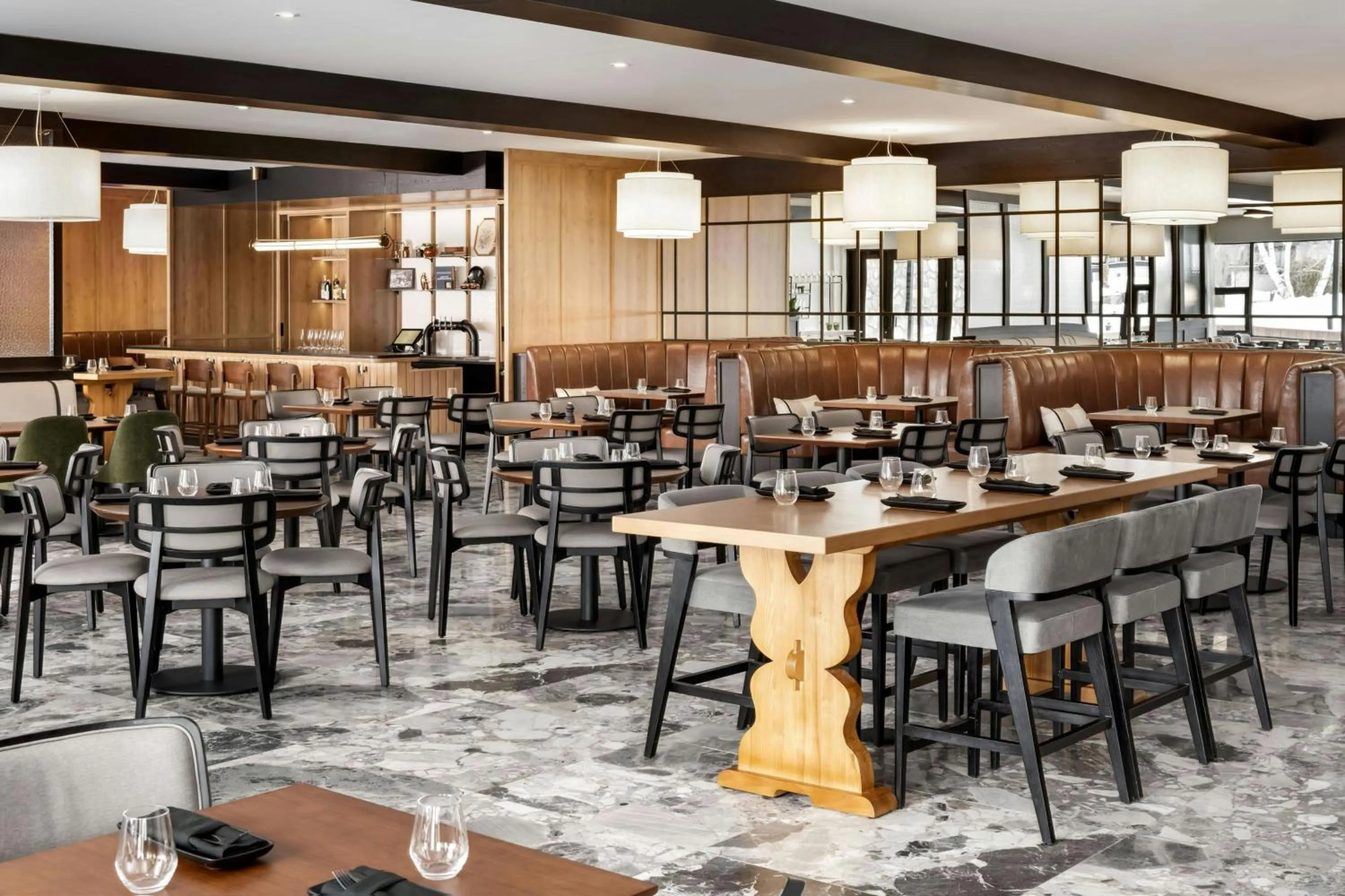 Restaurant/places to eat in Mont Gabriel, Sainte-Adèle, a Tribute Portfolio Resort