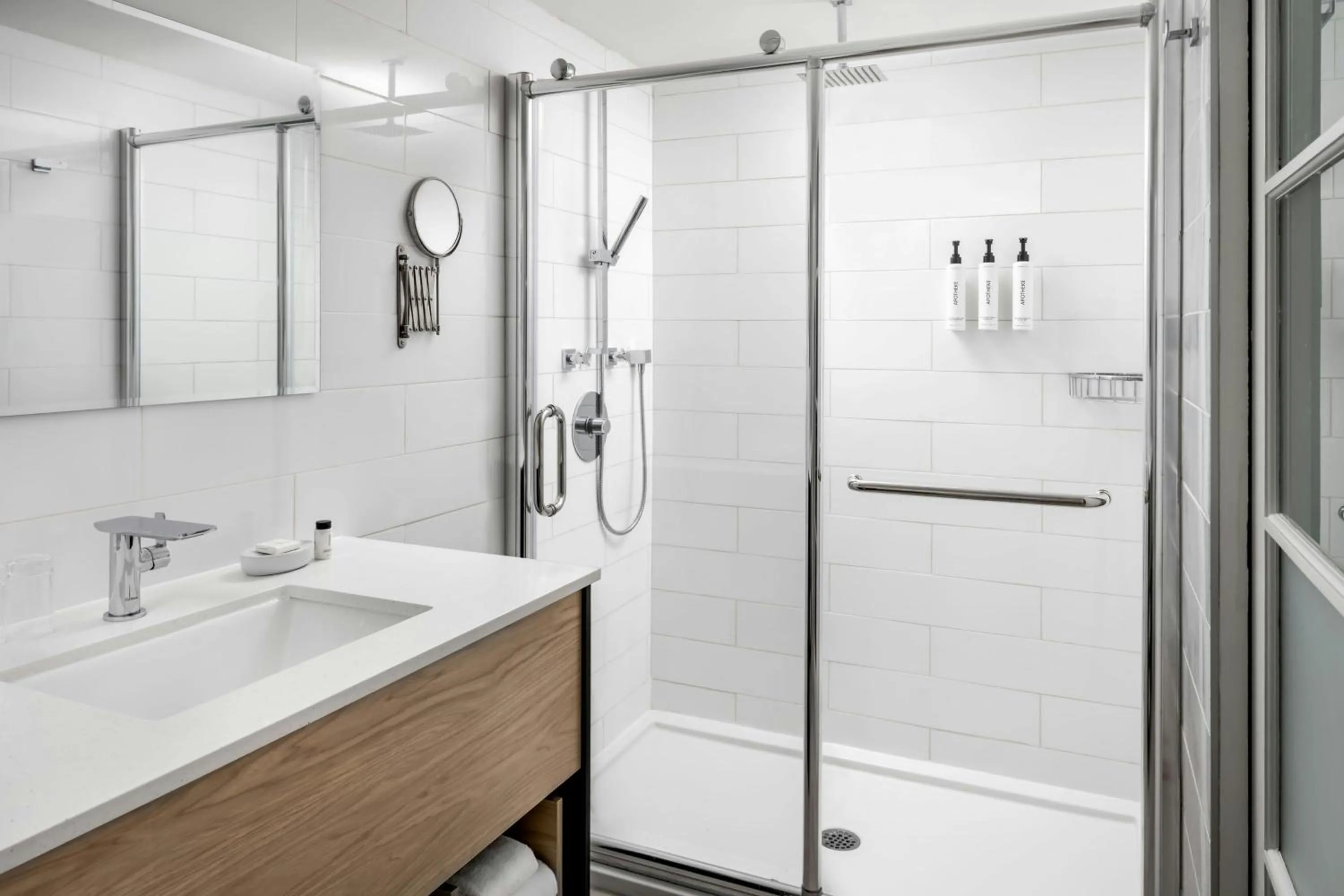 Photo of the whole room in Mont Gabriel, Sainte-Adèle, a Tribute Portfolio Resort