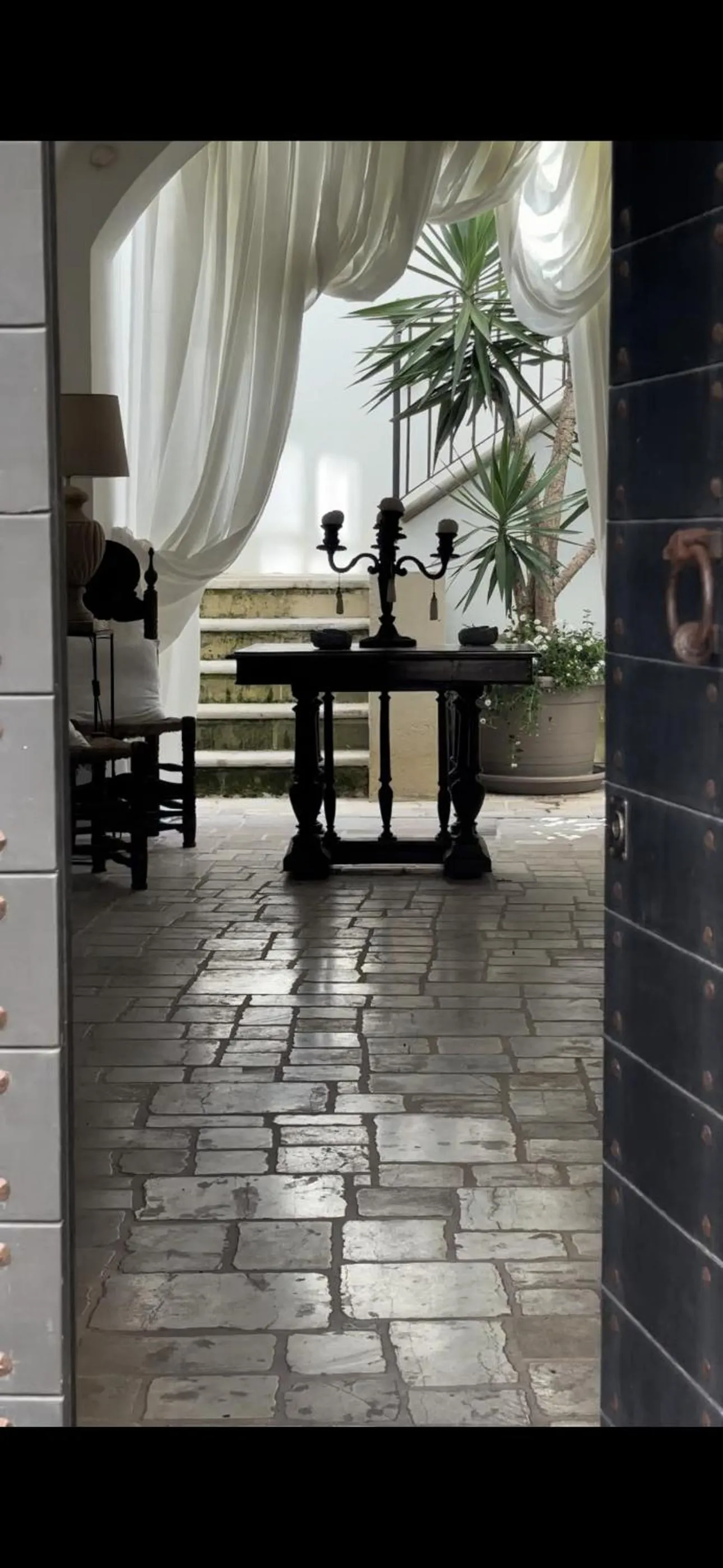 Facade/entrance in Palazzo NUR