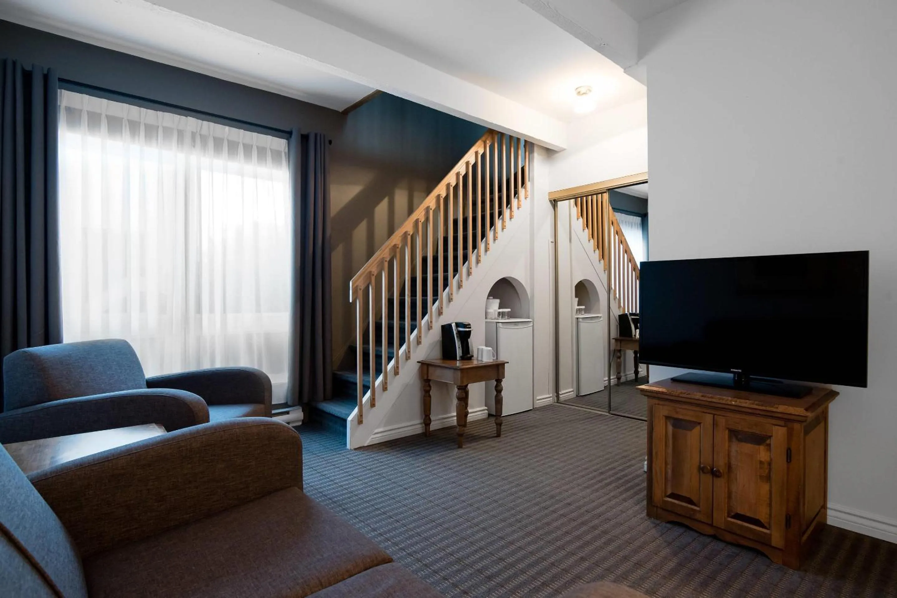 Bedroom in Hotel Cheribourg, an Ascend Collection Hotel