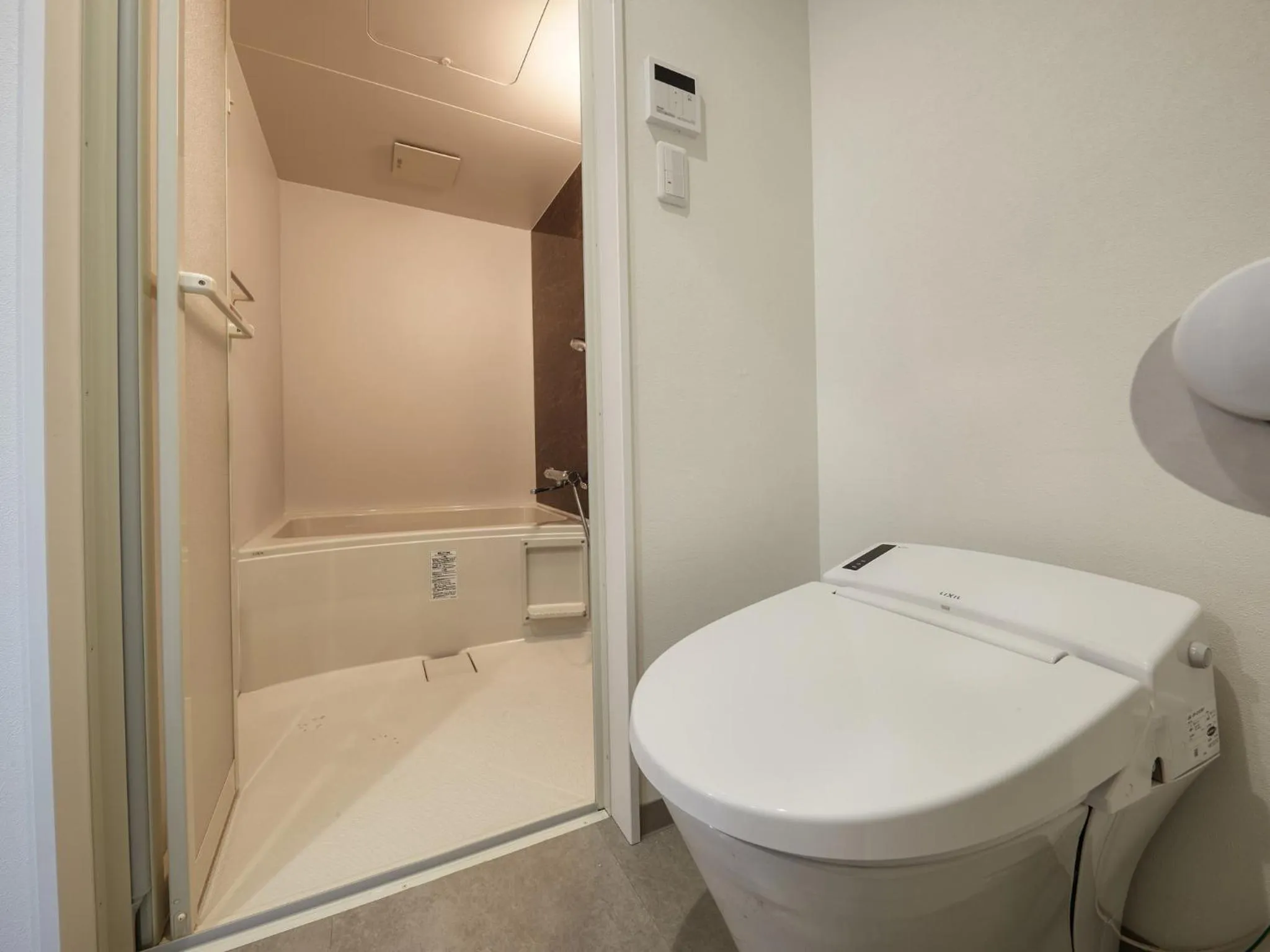 Toilet in BiBi Hotel NAHA KUME